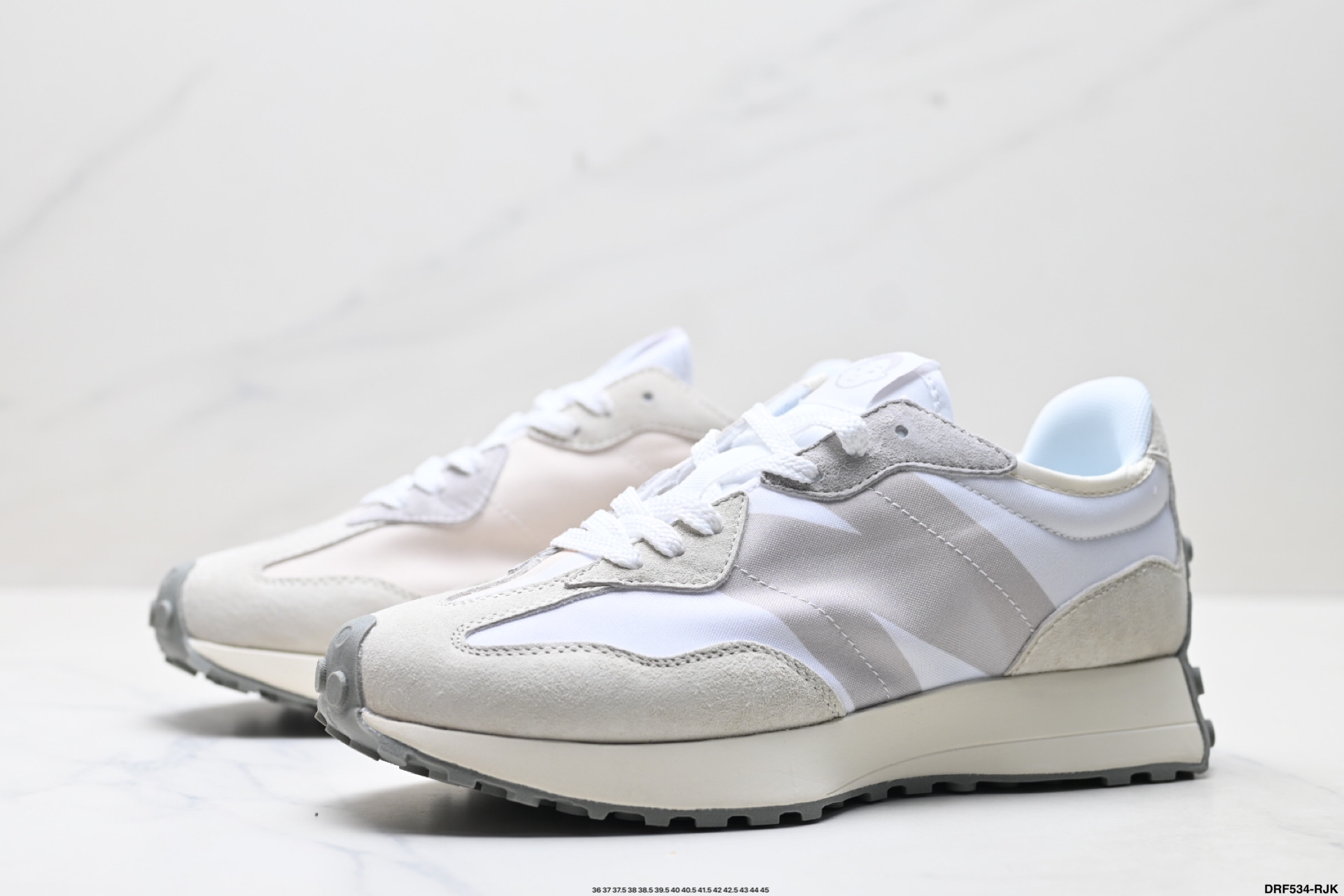 New Balance 327: Zapatillas Retro para un Look Casual y Cómodo 5 i1757780788500 2433 0 3