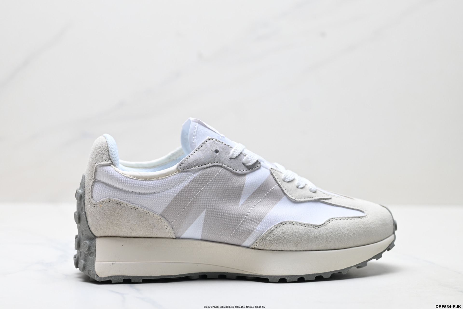 New Balance 327: Zapatillas Retro para un Look Casual y Cómodo