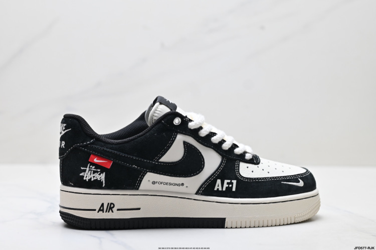 Nike Air Force 1 '07 Stussy: נעלי סניקרס אייקוניות במהדורה מוגבלת! 1 Nike Air Force 1 ’07 Stussy: נעלי סניקרס אייקוניות במהדורה מוגבלת!
