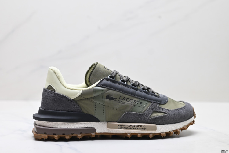 נעליי ספורט בסגנון נמוך מתג Lacoste - נוחות וניחות כוח. 1 נעליי ספורט בסגנון נמוך מתג Lacoste – נוחות וניחות כוח.