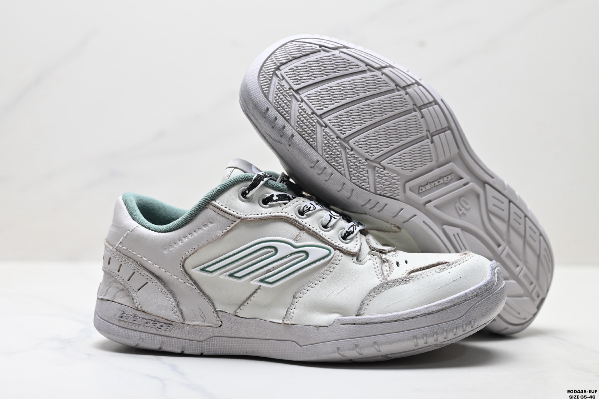 Balenciaga巴黎世家 Hamptons Worn-Out 圆头系带做旧低帮板鞋 841765 WCURS 9930