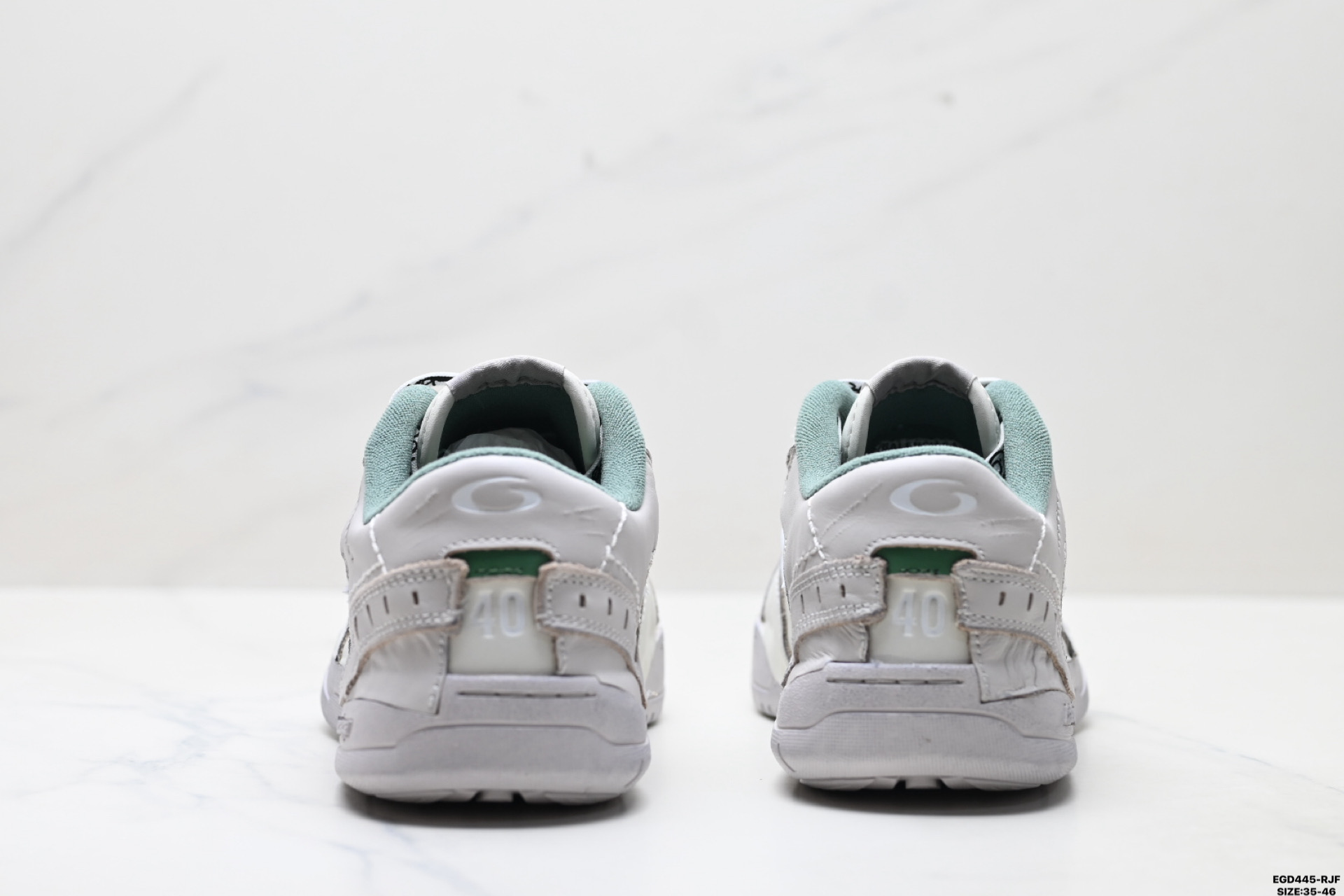 Balenciaga巴黎世家 Hamptons Worn-Out 圆头系带做旧低帮板鞋 841765 WCURS 9930