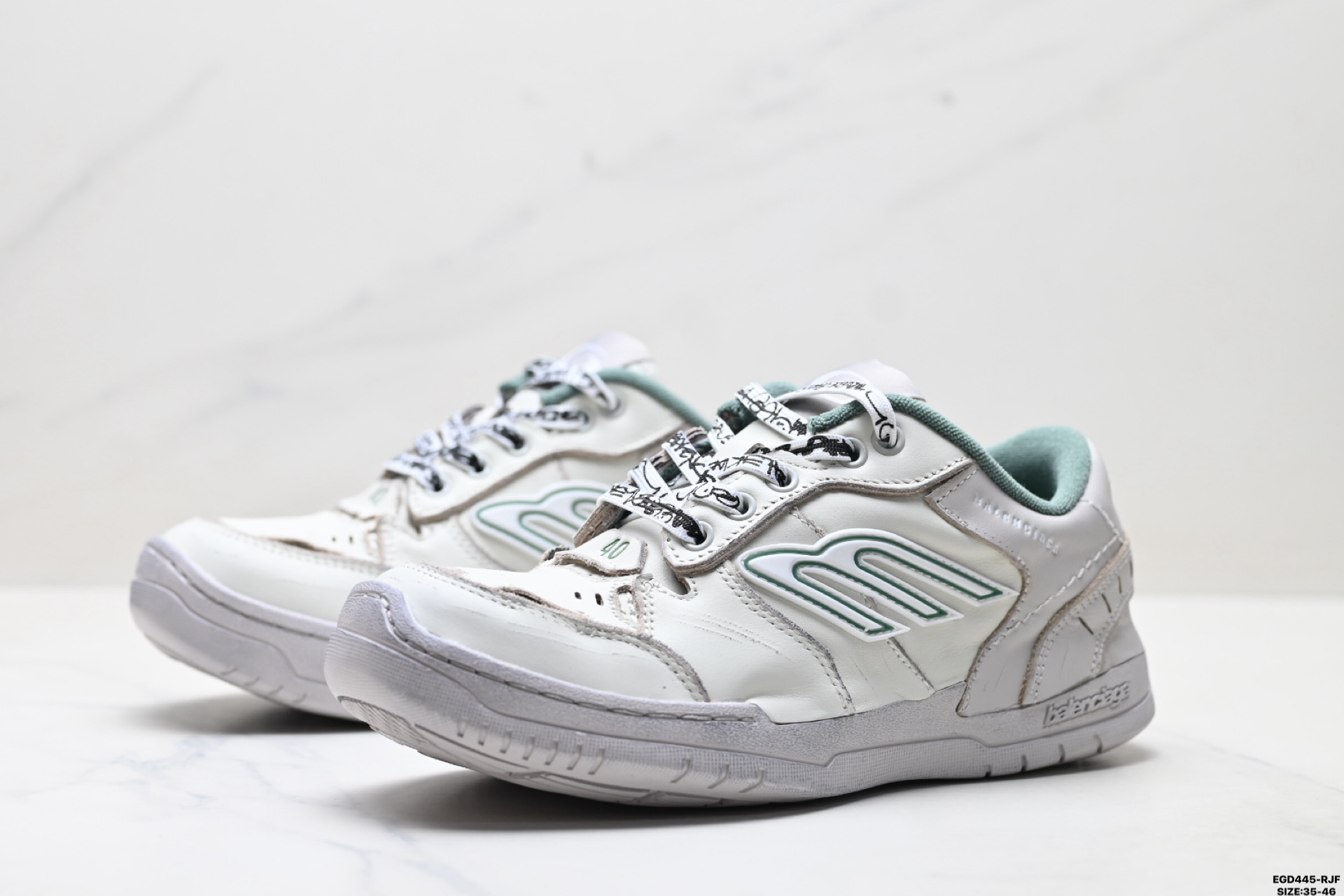 Balenciaga巴黎世家 Hamptons Worn-Out 圆头系带做旧低帮板鞋 841765 WCURS 9930