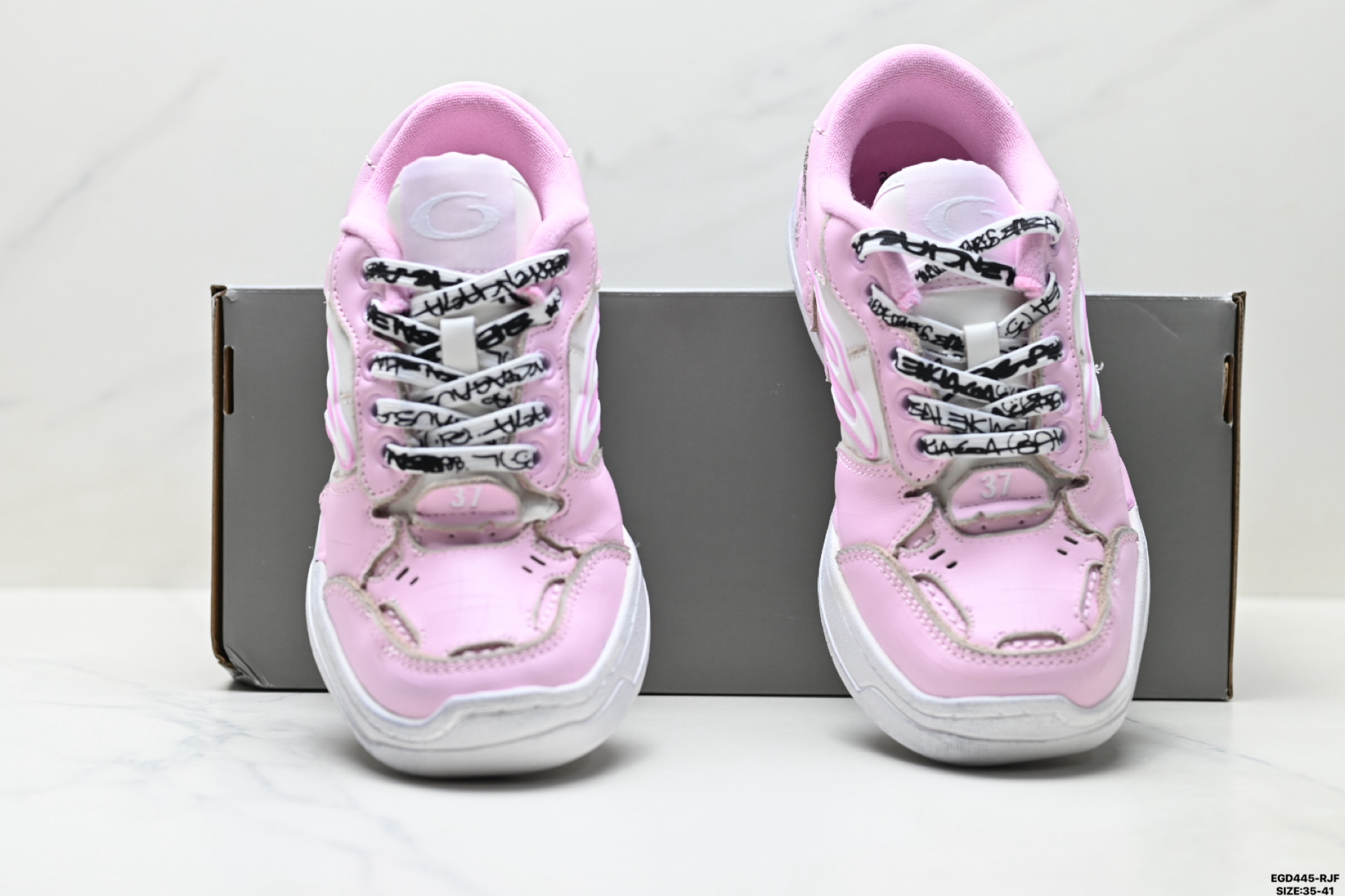 Balenciaga巴黎世家 Hamptons Worn-Out 圆头系带做旧低帮板鞋 841765 WCURS 9930