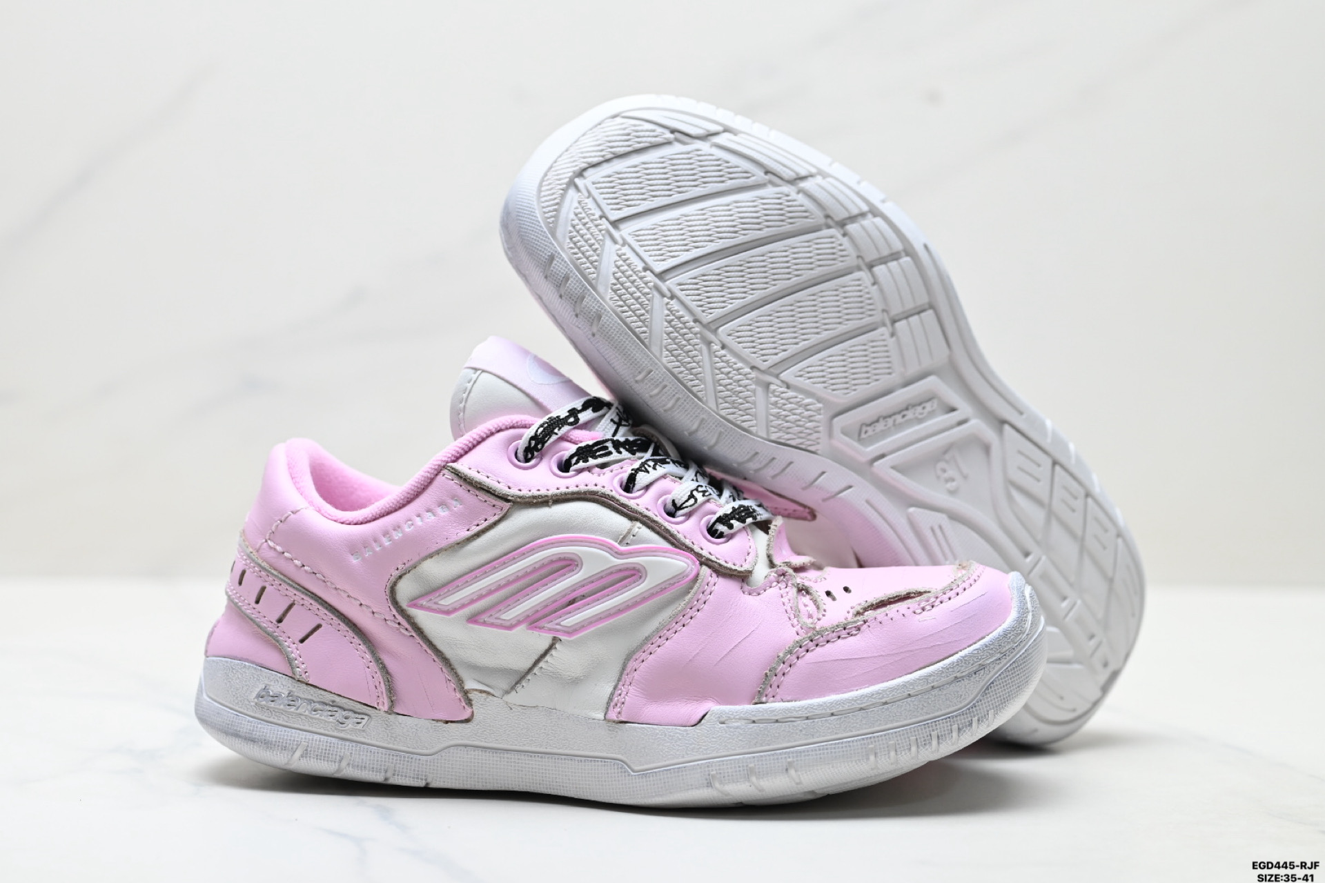 Balenciaga巴黎世家 Hamptons Worn-Out 圆头系带做旧低帮板鞋 841765 WCURS 9930