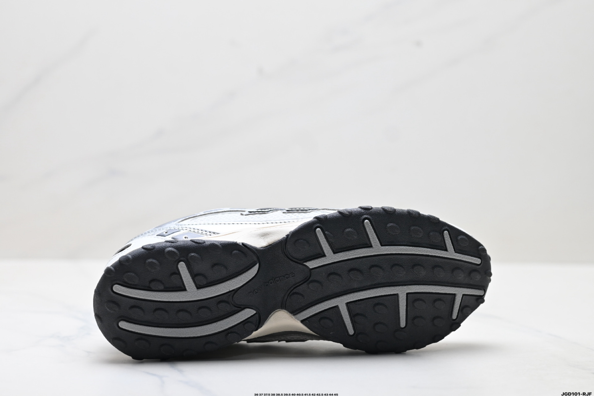 New Balance 204L系列 新百伦 薄底鞋 薄底皮质鞋带德训系 减震耐磨包裹性支撑轻便 低帮 生活休闲鞋 U204LSWD