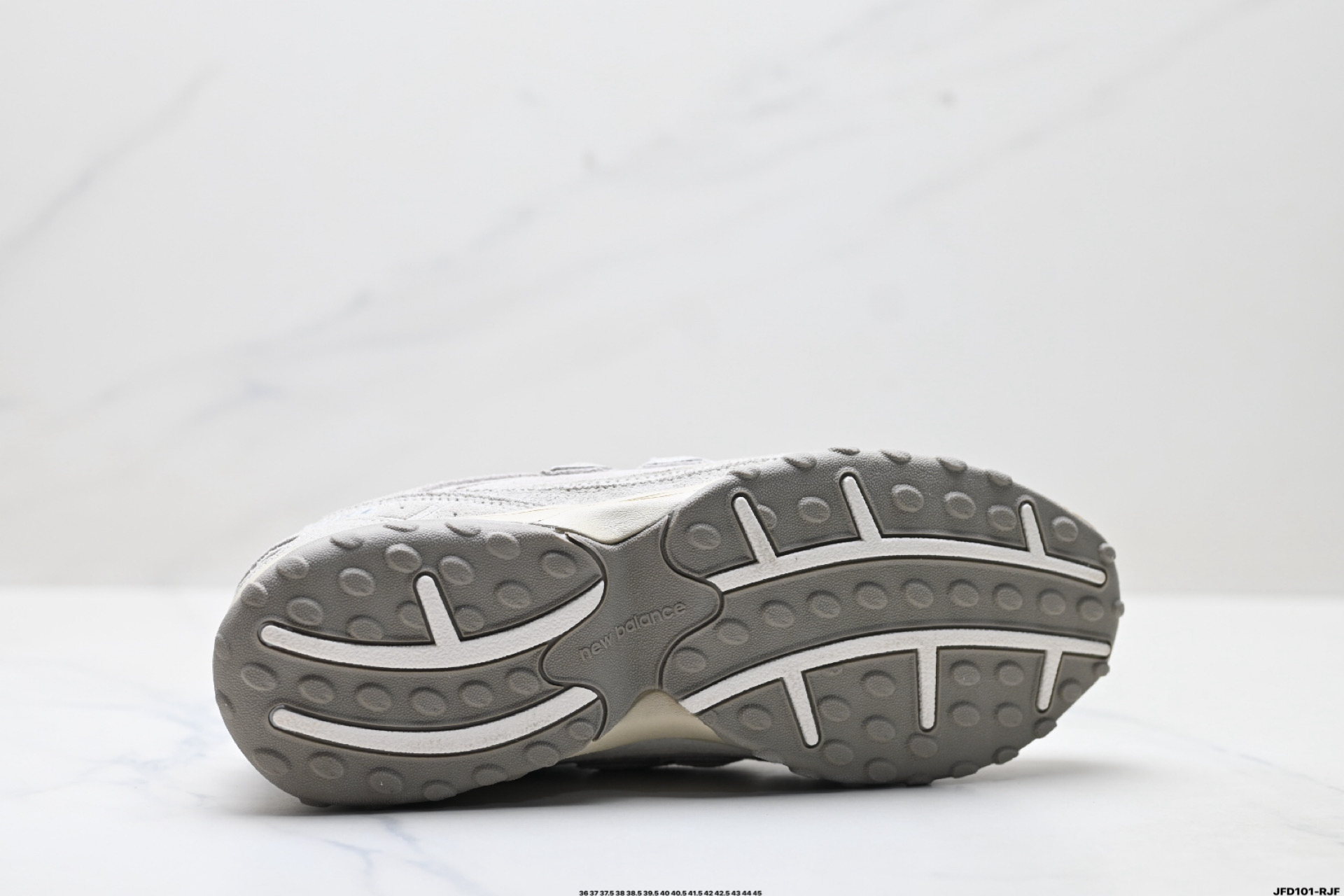 New Balance 204L系列 新百伦 薄底鞋 薄底皮质鞋带德训系 减震耐磨包裹性支撑轻便 低帮 生活休闲鞋 U204LMMC