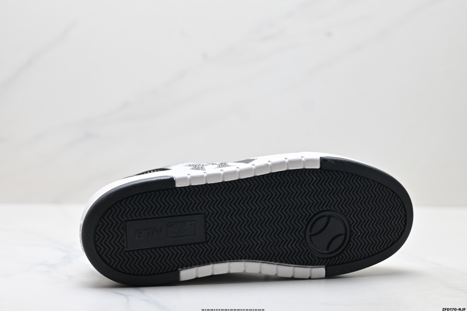 MLB Chunky Liner PU ‘DIY定制’ 简约时尚 百搭 包裹性保暖防滑防水减震 低帮 板鞋 3ASXCA12N