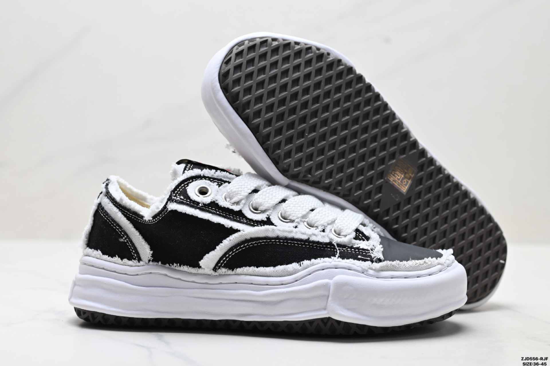 MIHARA YASUHIRO三原康裕 Hank 运动 低帮 MMY时尚帆布板鞋 溶解洞洞凉鞋变形溶解雪糕