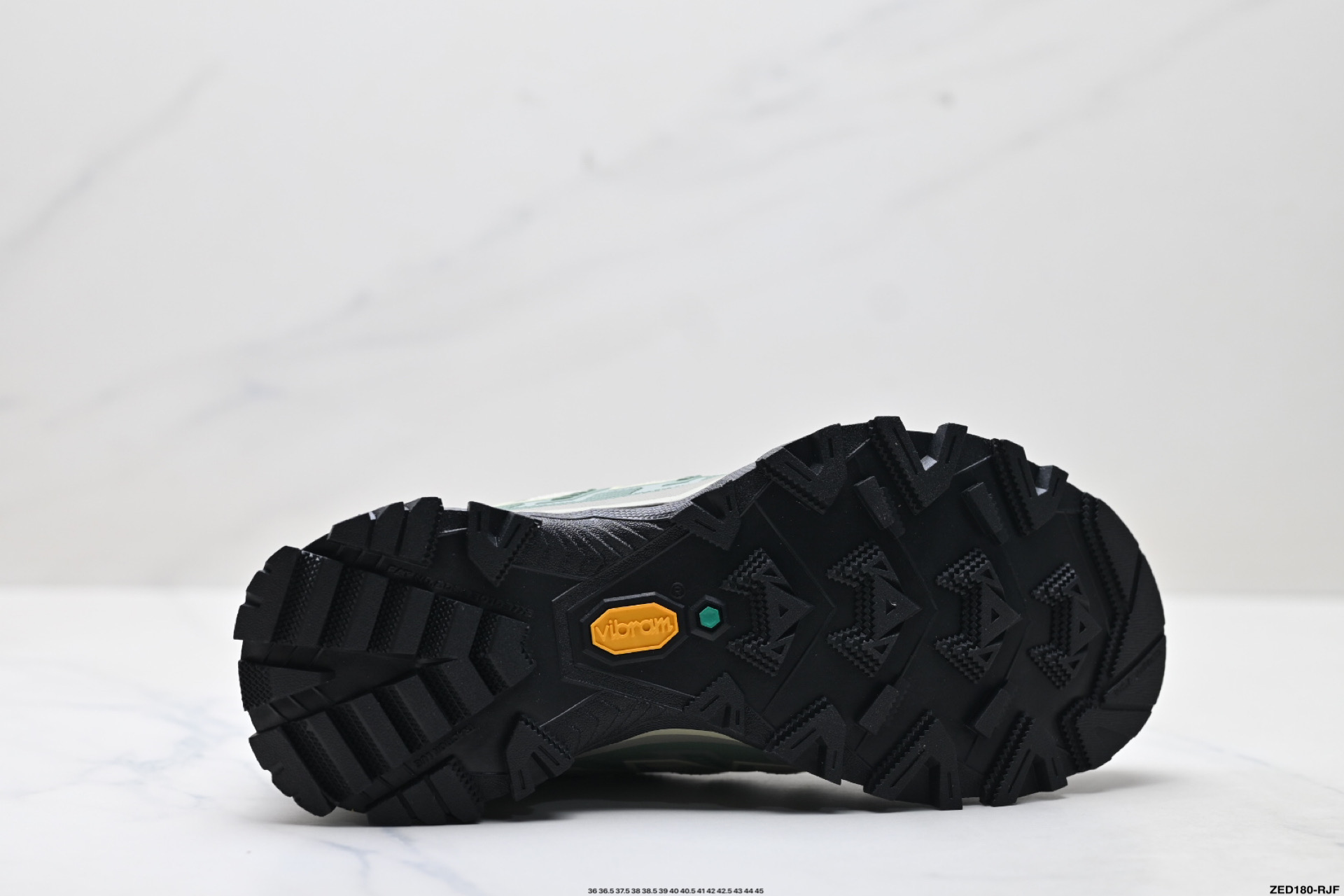 凯乐石KAILAS 远征5 FLT 舒适简约经典登山 防滑耐磨防水 低帮 徒步鞋 KS251