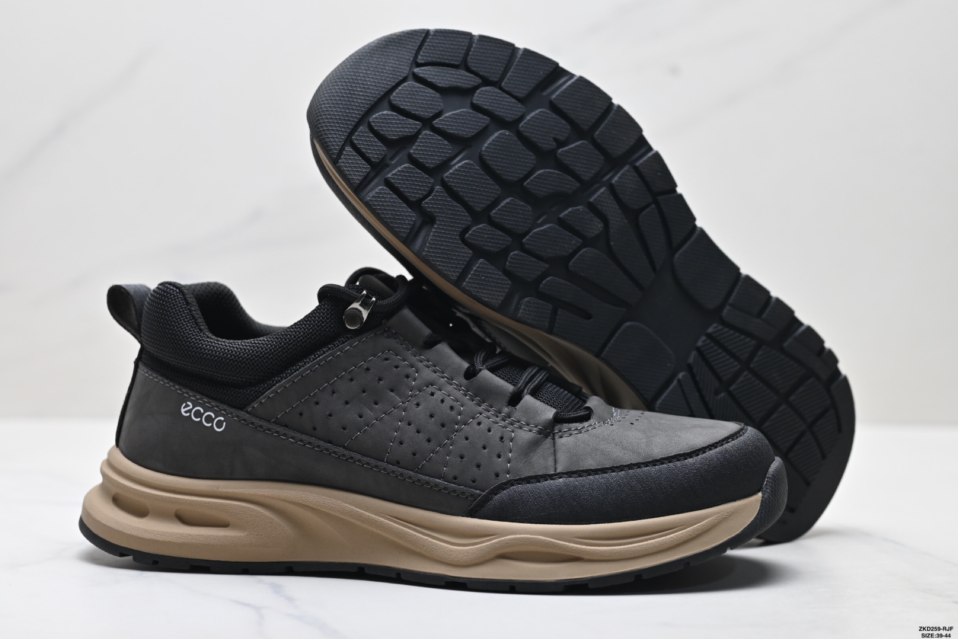 Ecco爱步 Sko系列 牛皮 圆头厚底系带 低帮 徒步鞋 800874-010