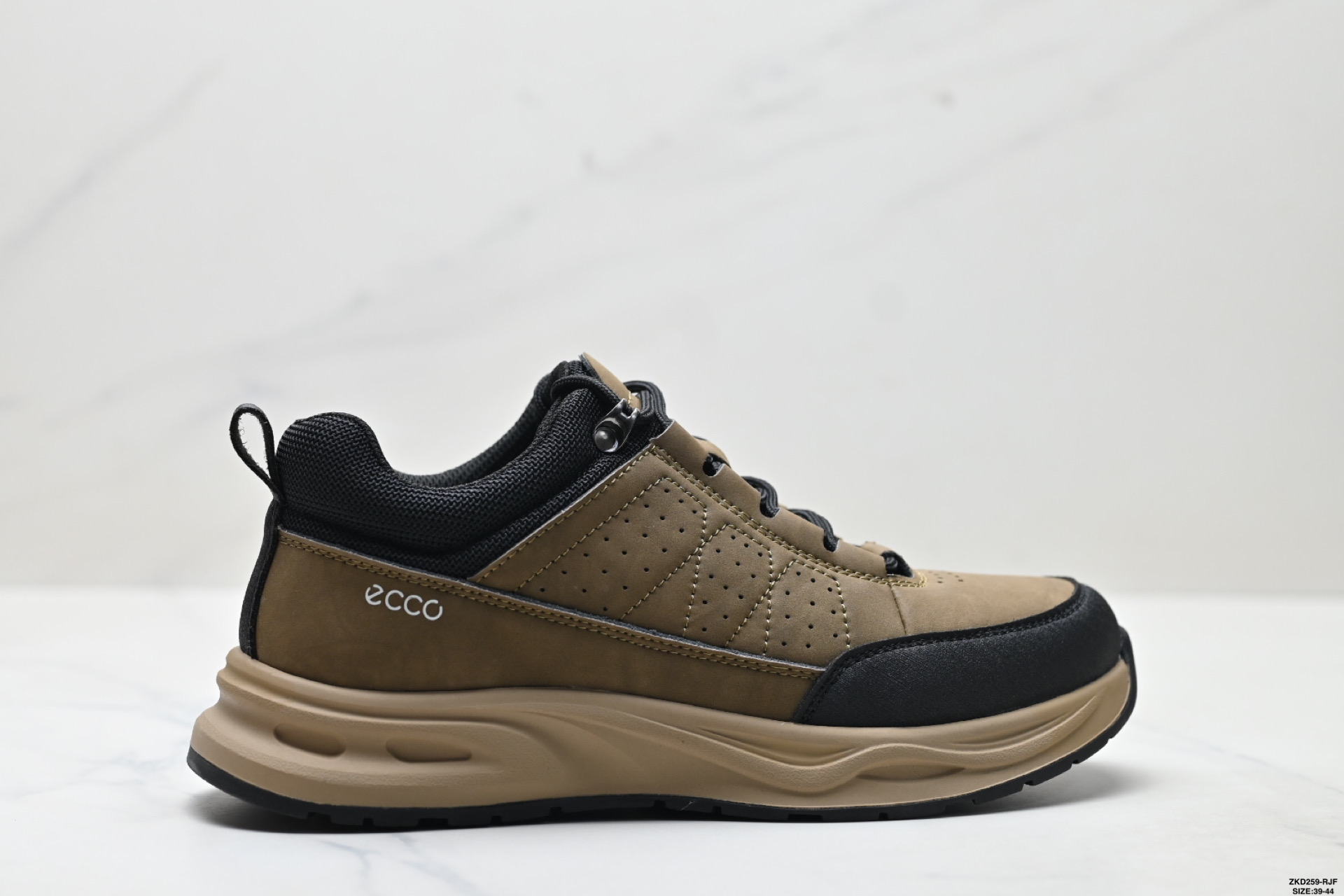 Ecco爱步 Sko系列 牛皮 圆头厚底系带 低帮 徒步鞋 800874-010