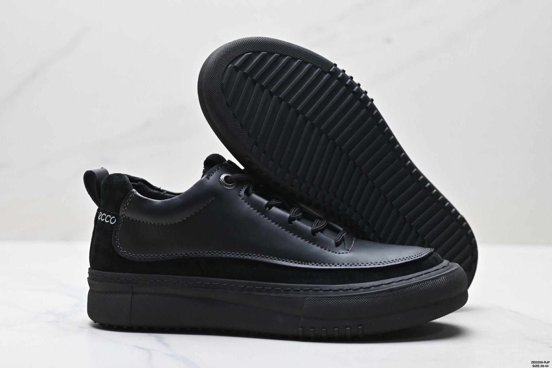 Ecco爱步 SOFT 5 LACE-UP系列 牛皮 圆头厚底系带 中帮休闲鞋 822854-010