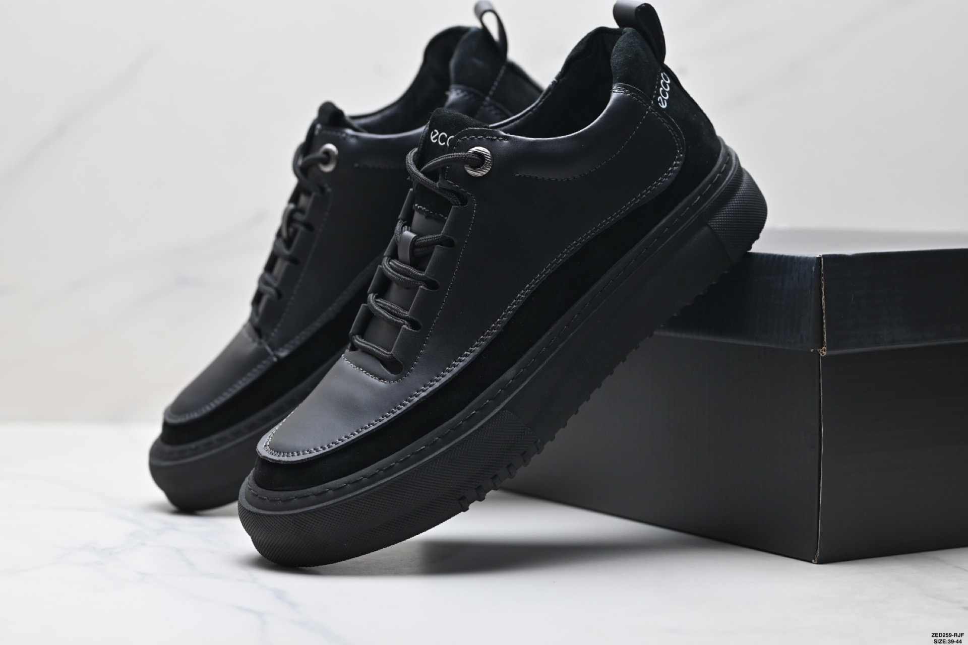 Ecco爱步 SOFT 5 LACE-UP系列 牛皮 圆头厚底系带 中帮休闲鞋 822854-010