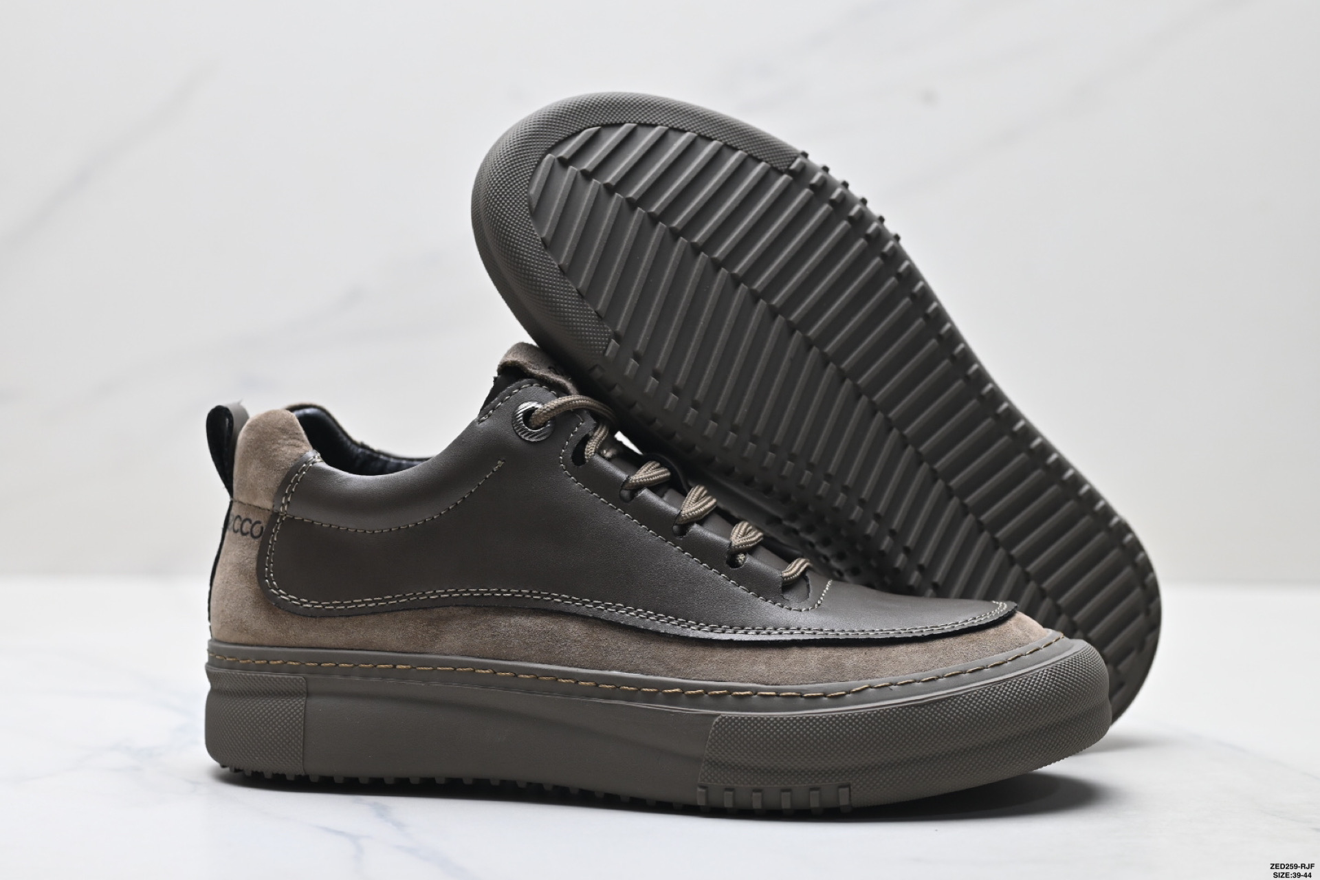 Ecco爱步 SOFT 5 LACE-UP系列 牛皮 圆头厚底系带 中帮休闲鞋 822854-010