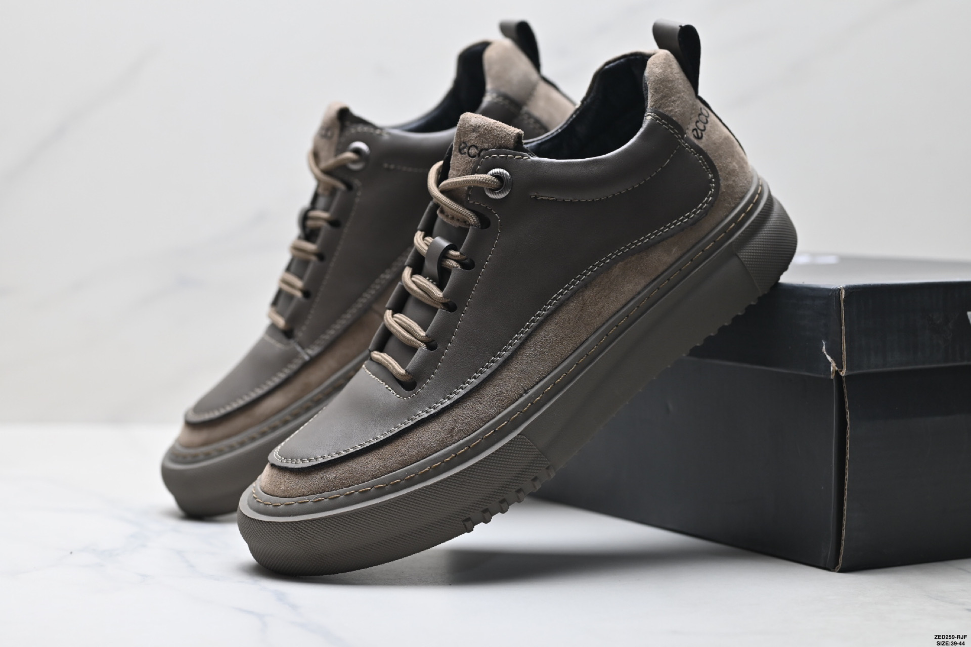 Ecco爱步 SOFT 5 LACE-UP系列 牛皮 圆头厚底系带 中帮休闲鞋 822854-010