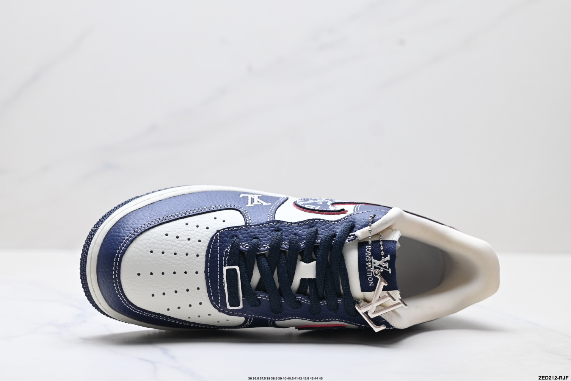 NIKE AIR FORCE 1‘07 YF9511-801