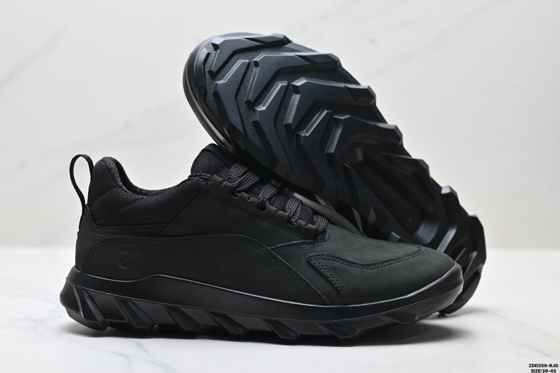 240 Ecco爱步 Sko系列 牛皮 圆头厚底系带 低帮 徒步鞋 8203140