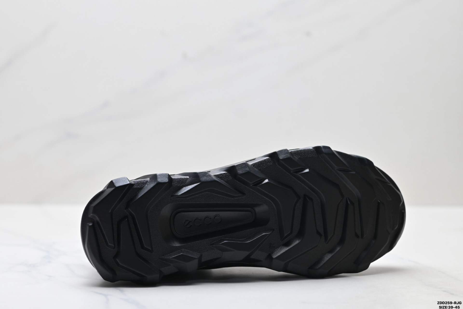 240 Ecco爱步 Sko系列 牛皮 圆头厚底系带 低帮 徒步鞋 8203140