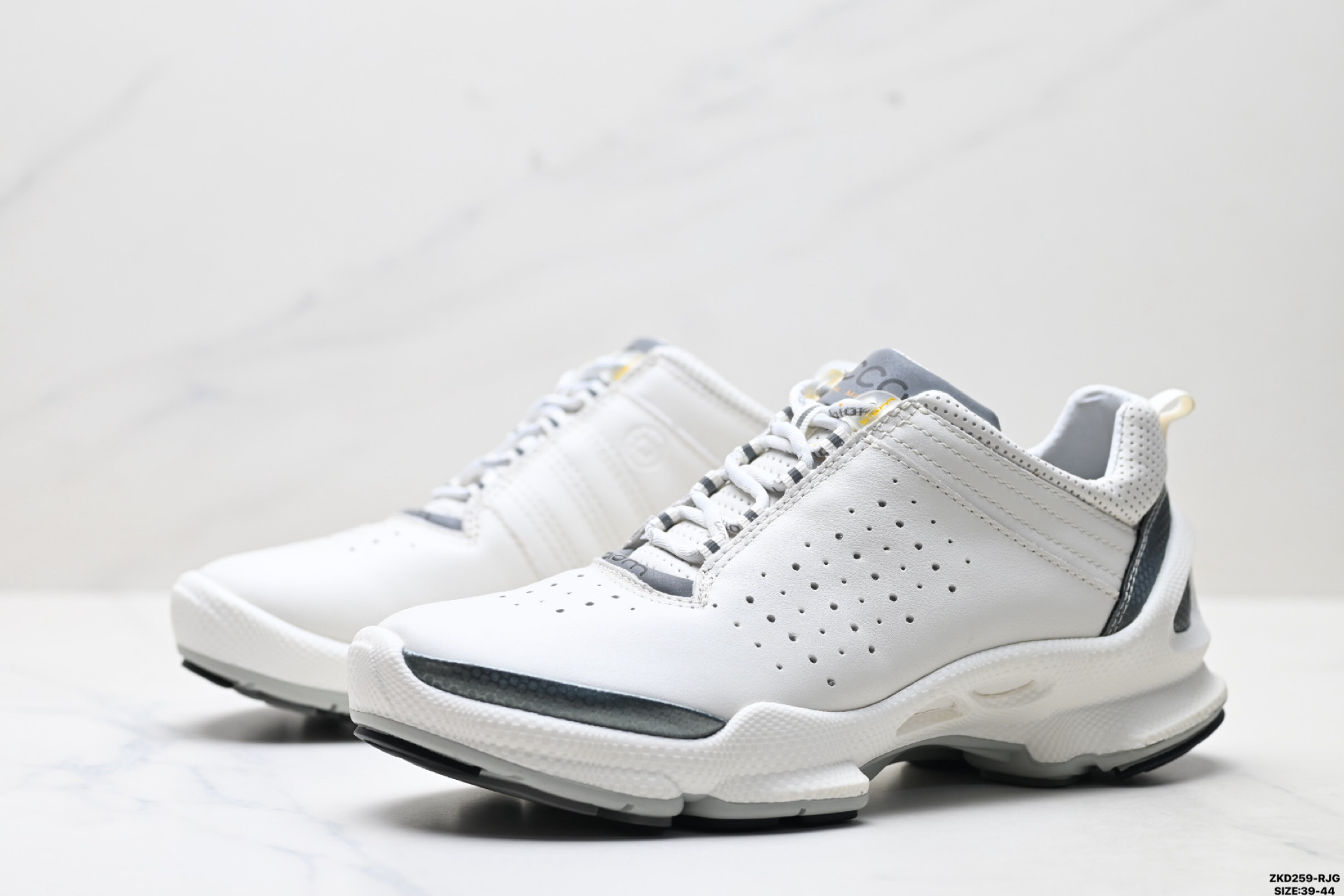 280 Ecco爱步 BIOM C系列 牛皮 圆头厚底系带 低帮 徒步鞋 091504-010