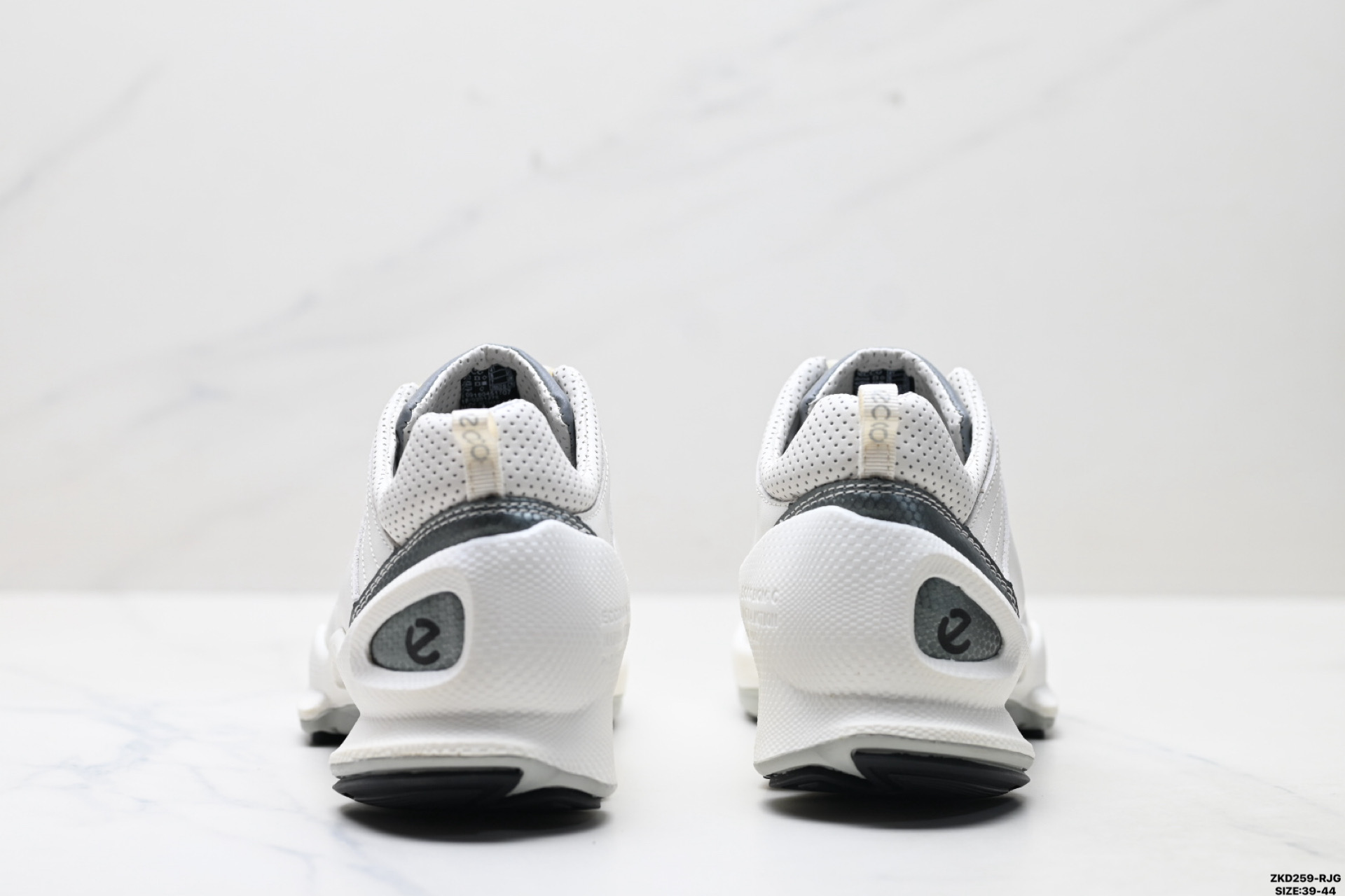 280 Ecco爱步 BIOM C系列 牛皮 圆头厚底系带 低帮 徒步鞋 091504-010