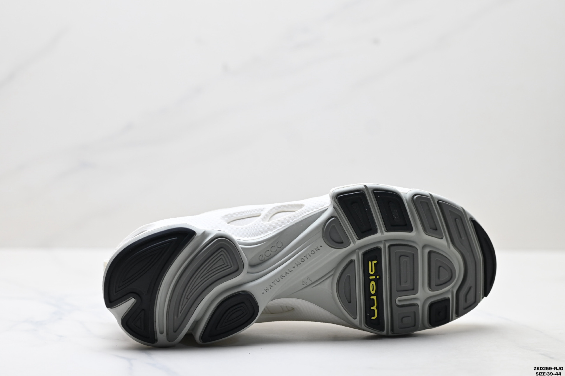 280 Ecco爱步 BIOM C系列 牛皮 圆头厚底系带 低帮 徒步鞋 091504-010