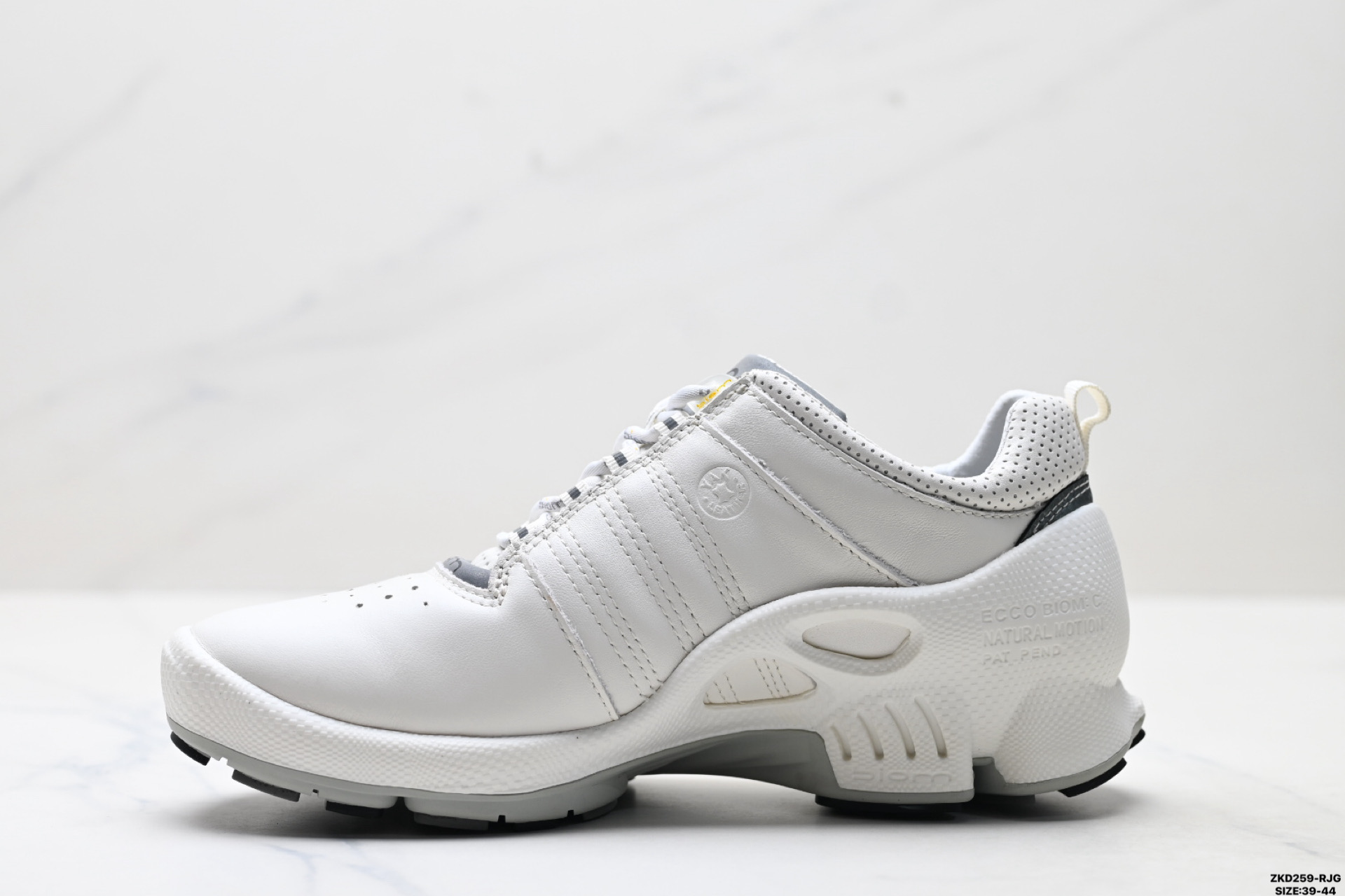 280 Ecco爱步 BIOM C系列 牛皮 圆头厚底系带 低帮 徒步鞋 091504-010