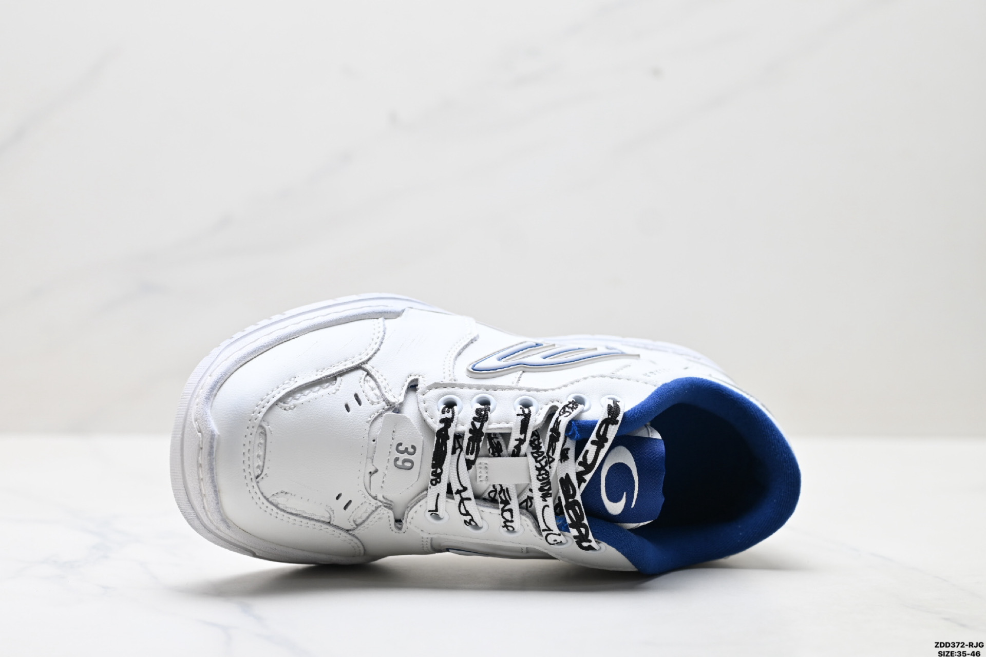 240 Balenciaga巴黎世家 Hamptons Worn-Out 圆头系带做旧低帮板鞋 841763 WCURS 9960