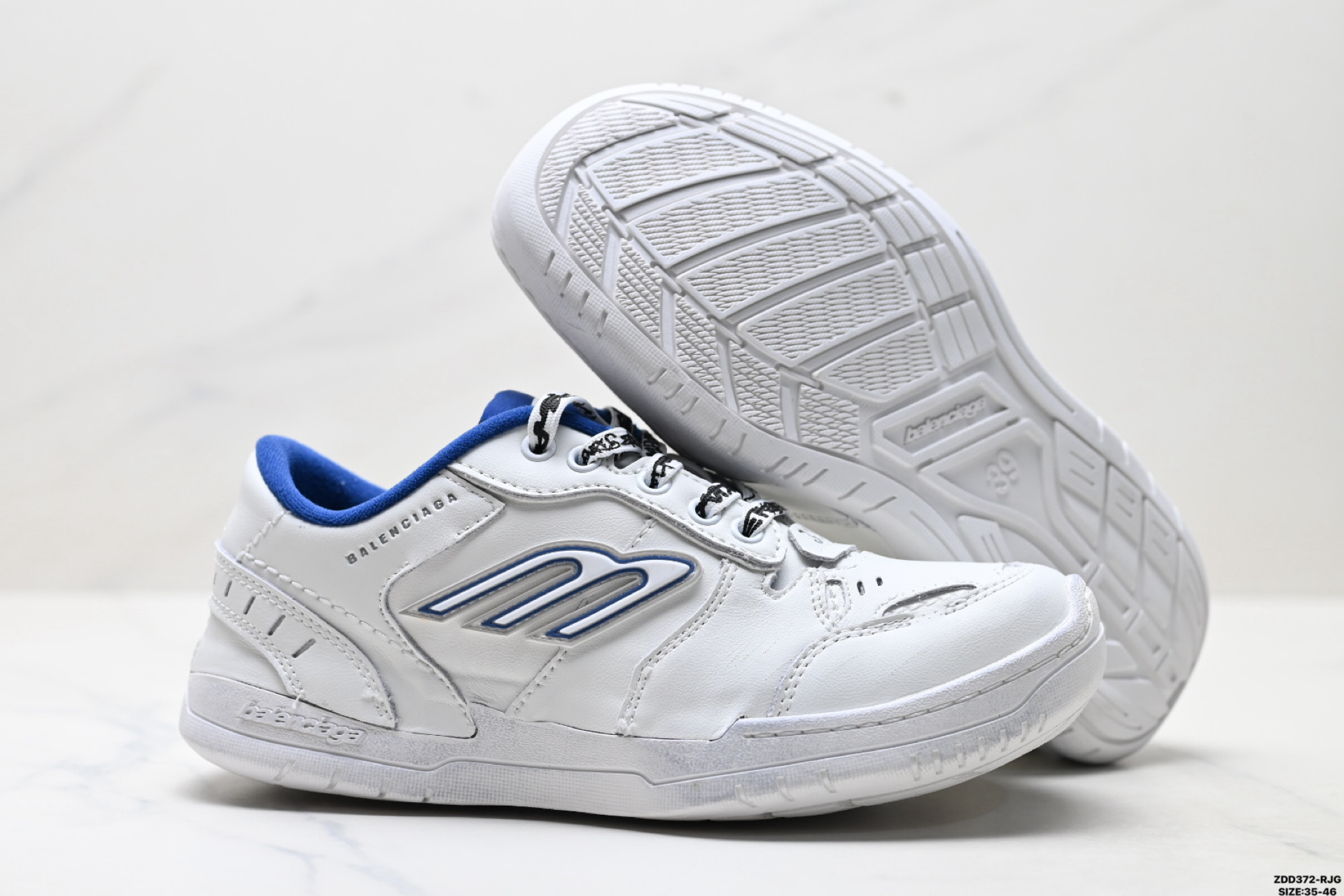 240 Balenciaga巴黎世家 Hamptons Worn-Out 圆头系带做旧低帮板鞋 841763 WCURS 9960