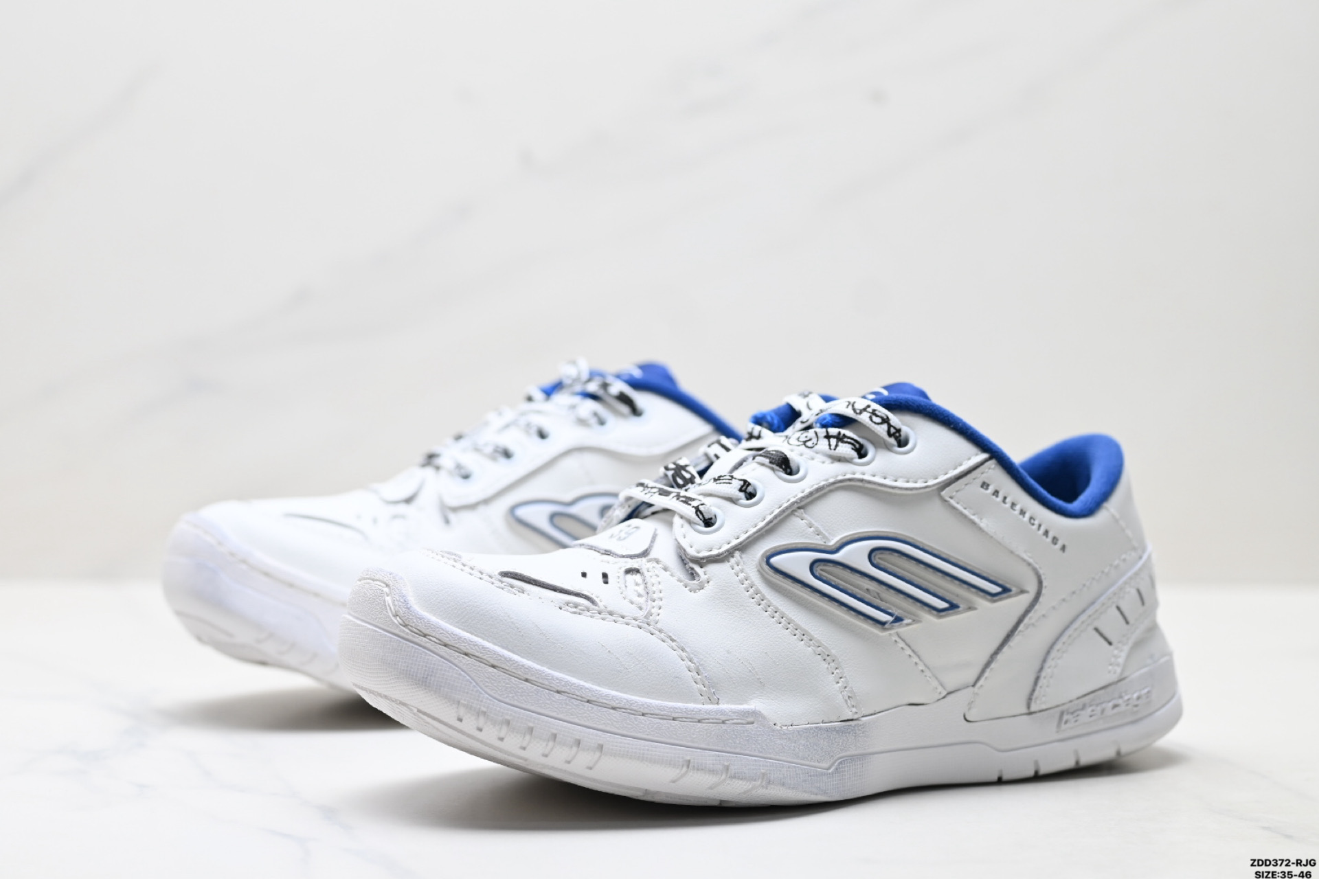 240 Balenciaga巴黎世家 Hamptons Worn-Out 圆头系带做旧低帮板鞋 841763 WCURS 9960