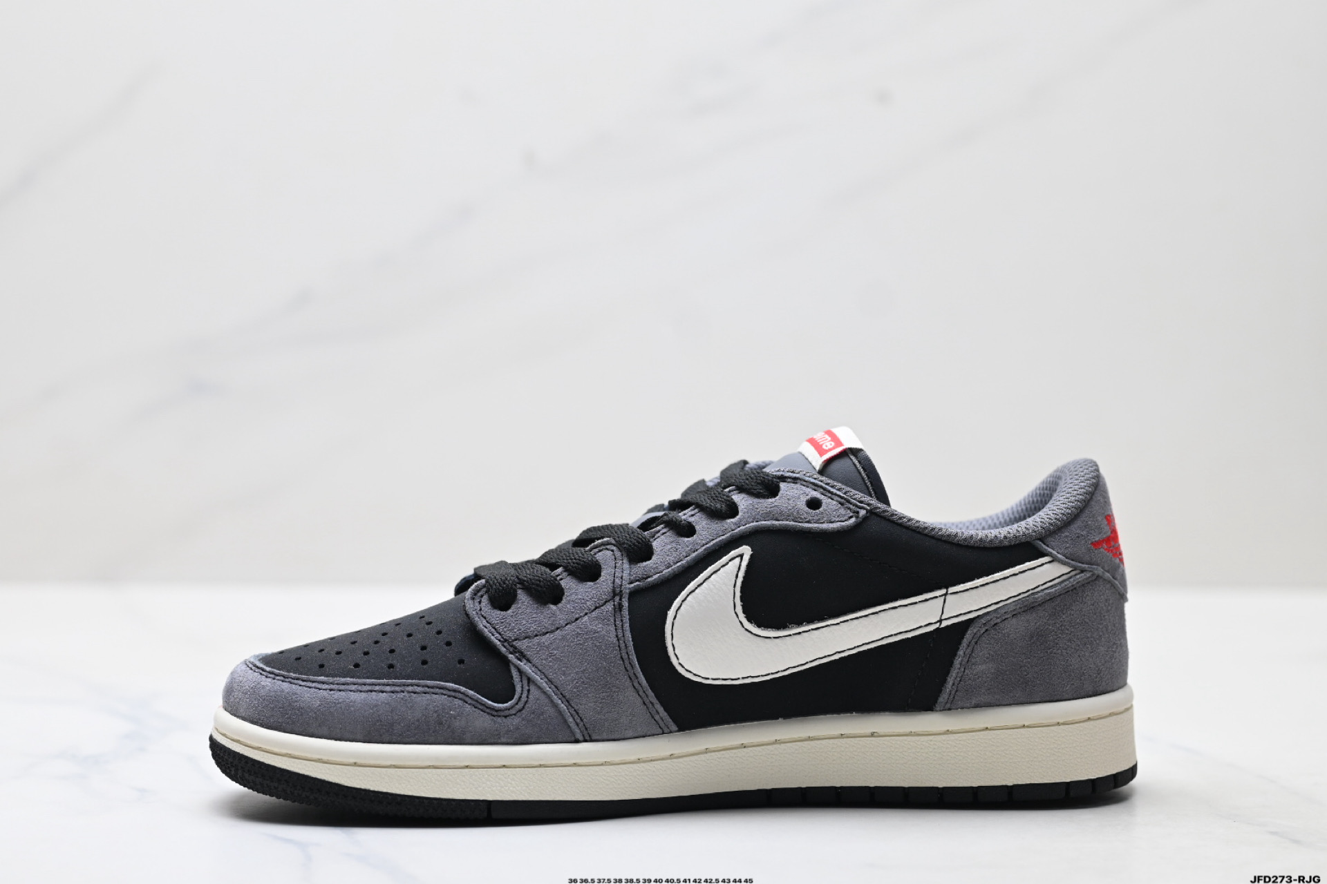 特价‼️💰190
公司级✅Nike Air Jordan 1 x Travis Scott AJ1倒勾 乔一倒钩 ‘DIY’定制 耐克 低帮文化篮球鞋 
完美品质出货 细节如图所示  鞋面切割工整  冲孔整齐干净 中底拉帮线 整体清洁度非常好
货号:XD1568-101
尺码:36 36.5 37.5 38 38.5 39 40 40.5 41 42 42.5 43 44 45
ID:JFD273-RJG