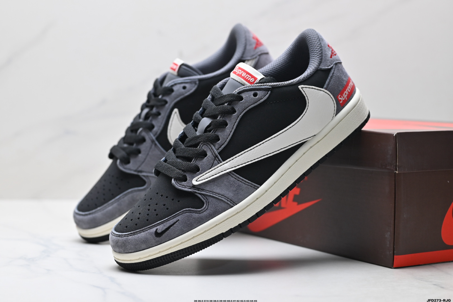 特价‼️💰190
公司级✅Nike Air Jordan 1 x Travis Scott AJ1倒勾 乔一倒钩 ‘DIY’定制 耐克 低帮文化篮球鞋 
完美品质出货 细节如图所示  鞋面切割工整  冲孔整齐干净 中底拉帮线 整体清洁度非常好
货号:XD1568-101
尺码:36 36.5 37.5 38 38.5 39 40 40.5 41 42 42.5 43 44 45
ID:JFD273-RJG