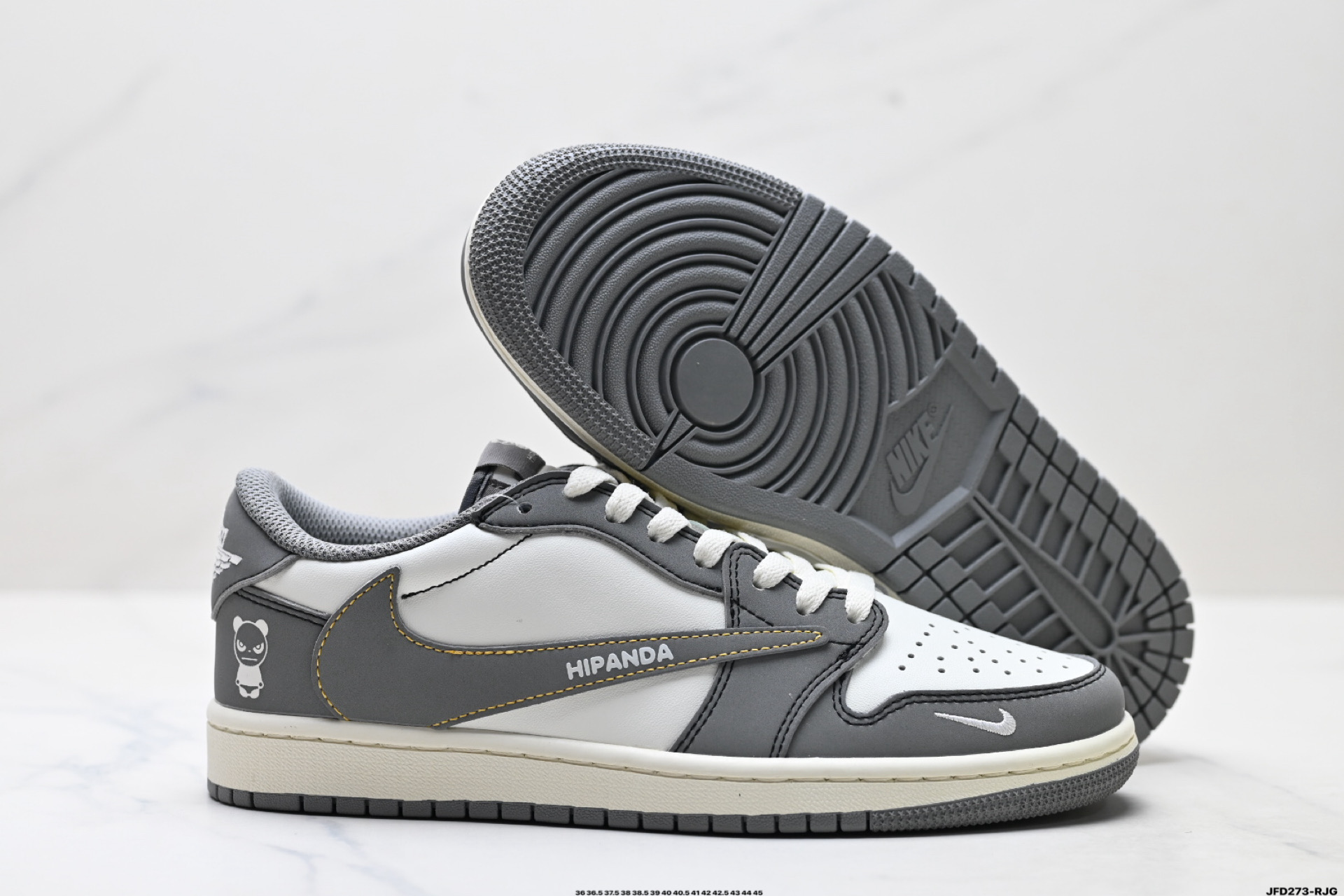 🈴特价‼️💰190
公司级✅Nike Air Jordan 1 x Travis Scott AJ1倒勾 乔一倒钩 ‘DIY’定制 耐克 低帮文化篮球鞋 
完美品质出货 细节如图所示  鞋面切割工整  冲孔整齐干净 中底拉帮线 整体清洁度非常好
货号:XD1568-101
尺码:36 36.5 37.5 38 38.5 39 40 40.5 41 42 42.5 43 44 45
ID:JFD273-RJG