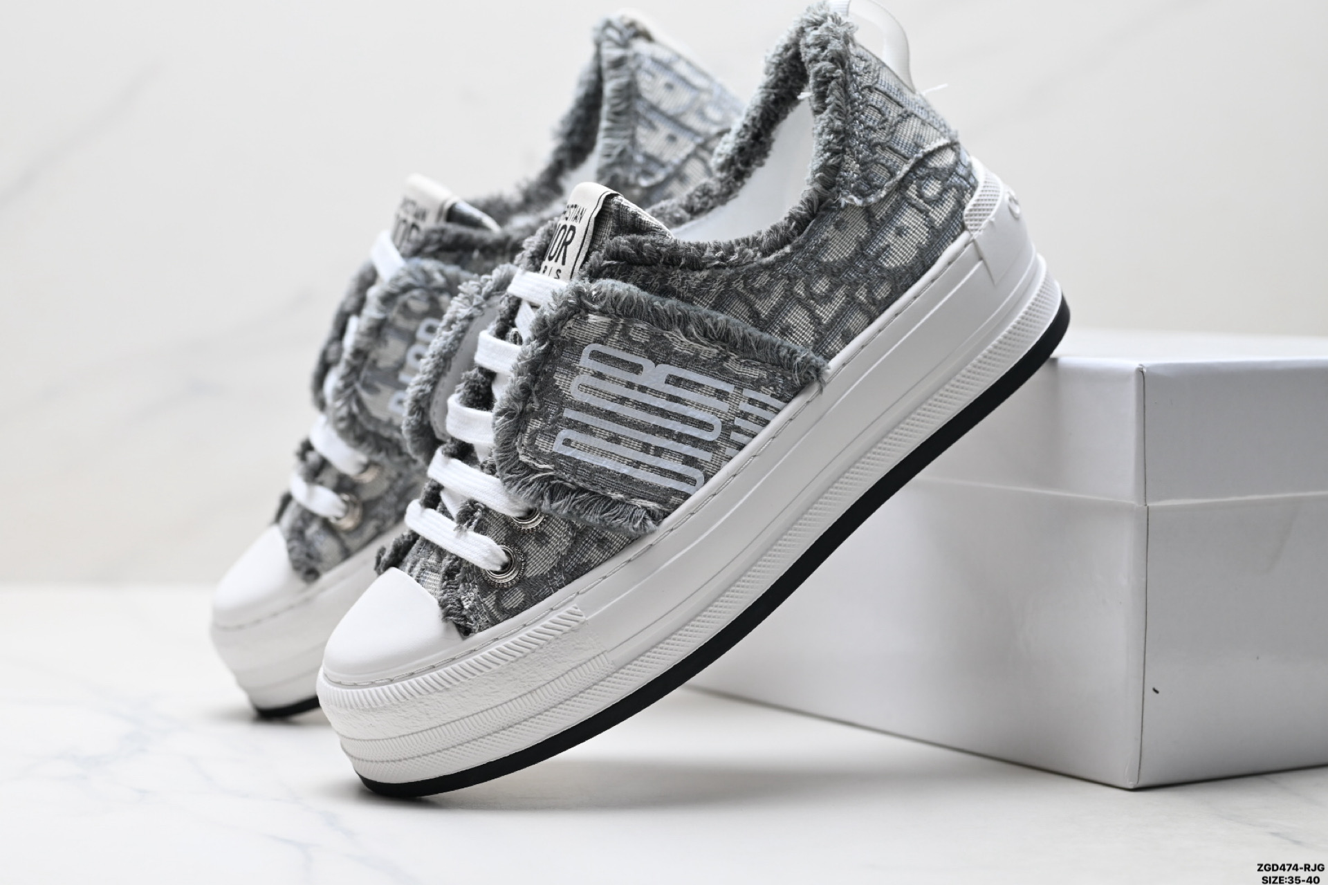 300 DIOR迪奥 Walk'n'Dior 厚底鞋 低帮 刺绣 时尚板鞋-Chinese UA Cheap High Quatity Brand Clothes Bags handbags Sneakers wholesale wholesaler seller from China Factory suppliers Fashion Clothing Shoes best Quality Beautiful Price 300 DIOR迪奥 Walk'n'Dior 厚底鞋 低帮 刺绣 时尚板鞋