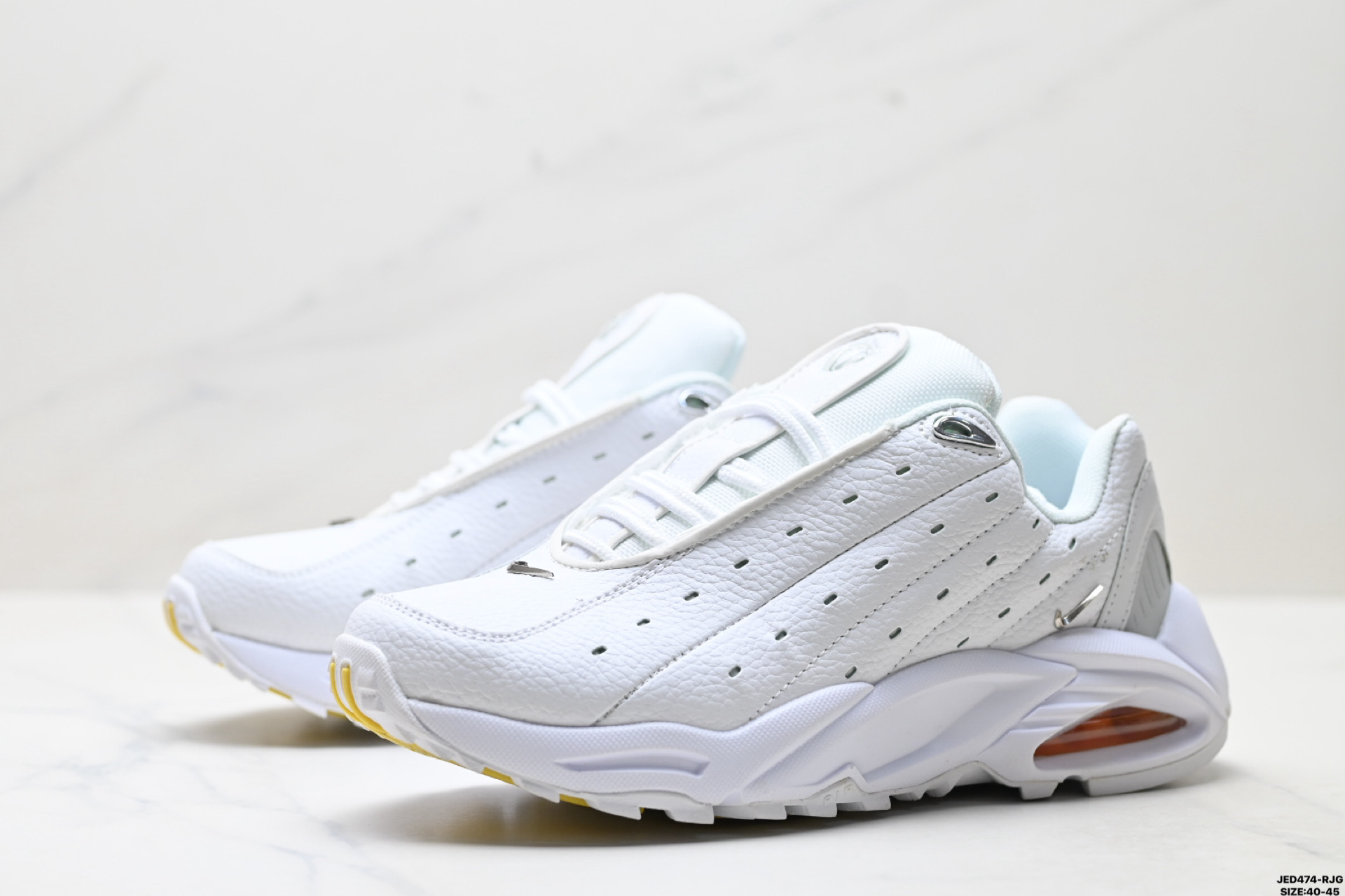 💰170
真标✅NOCTA x Nike Hot Step 42 耐克 耐磨透气低帮 生活休闲鞋
货号:DH4692-001
尺码:40-45
ID:JED474-RJG