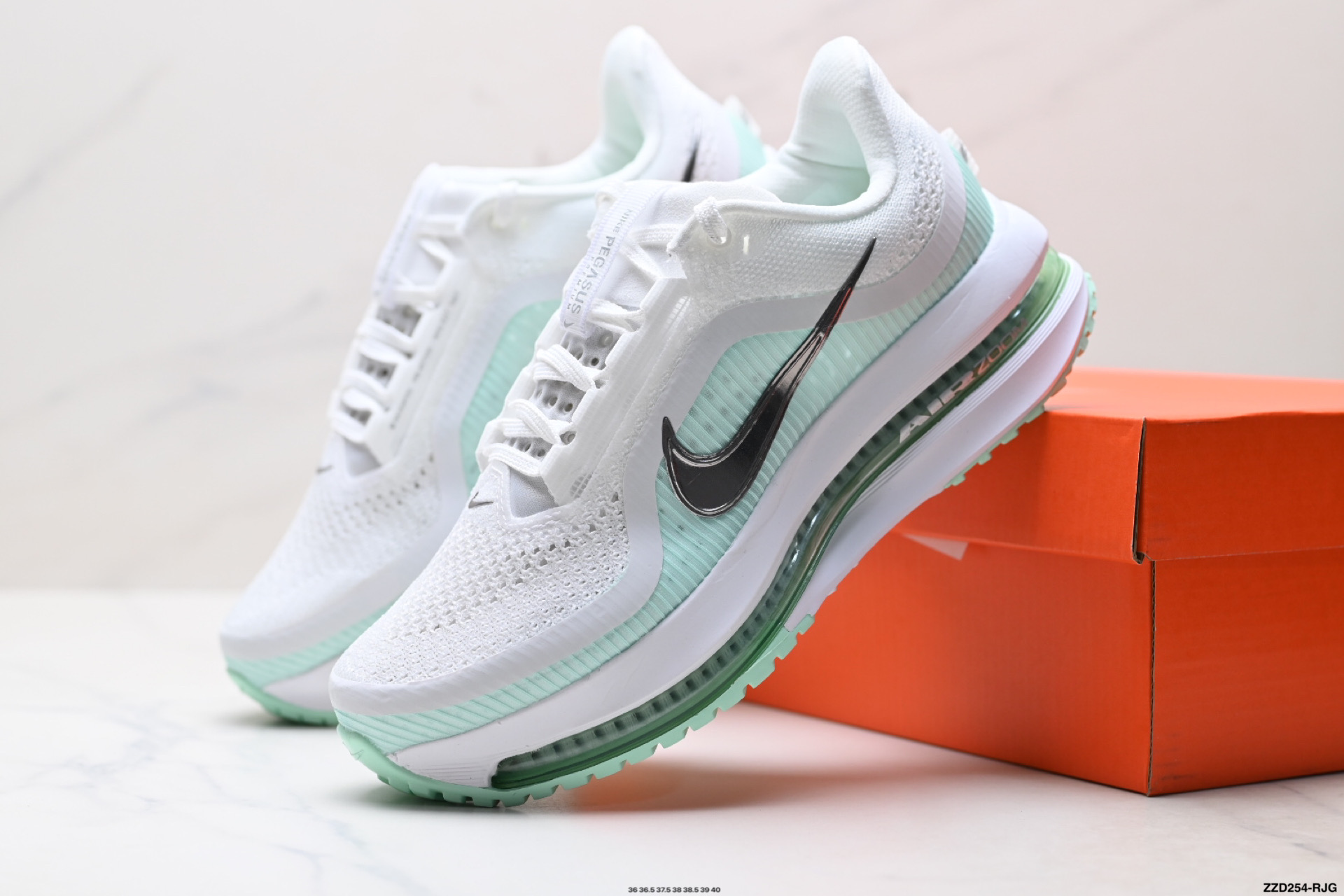 Nike Air Zoom Pegasus Premium 耐克 新款气垫缓震休闲跑步鞋 HQ2592-006