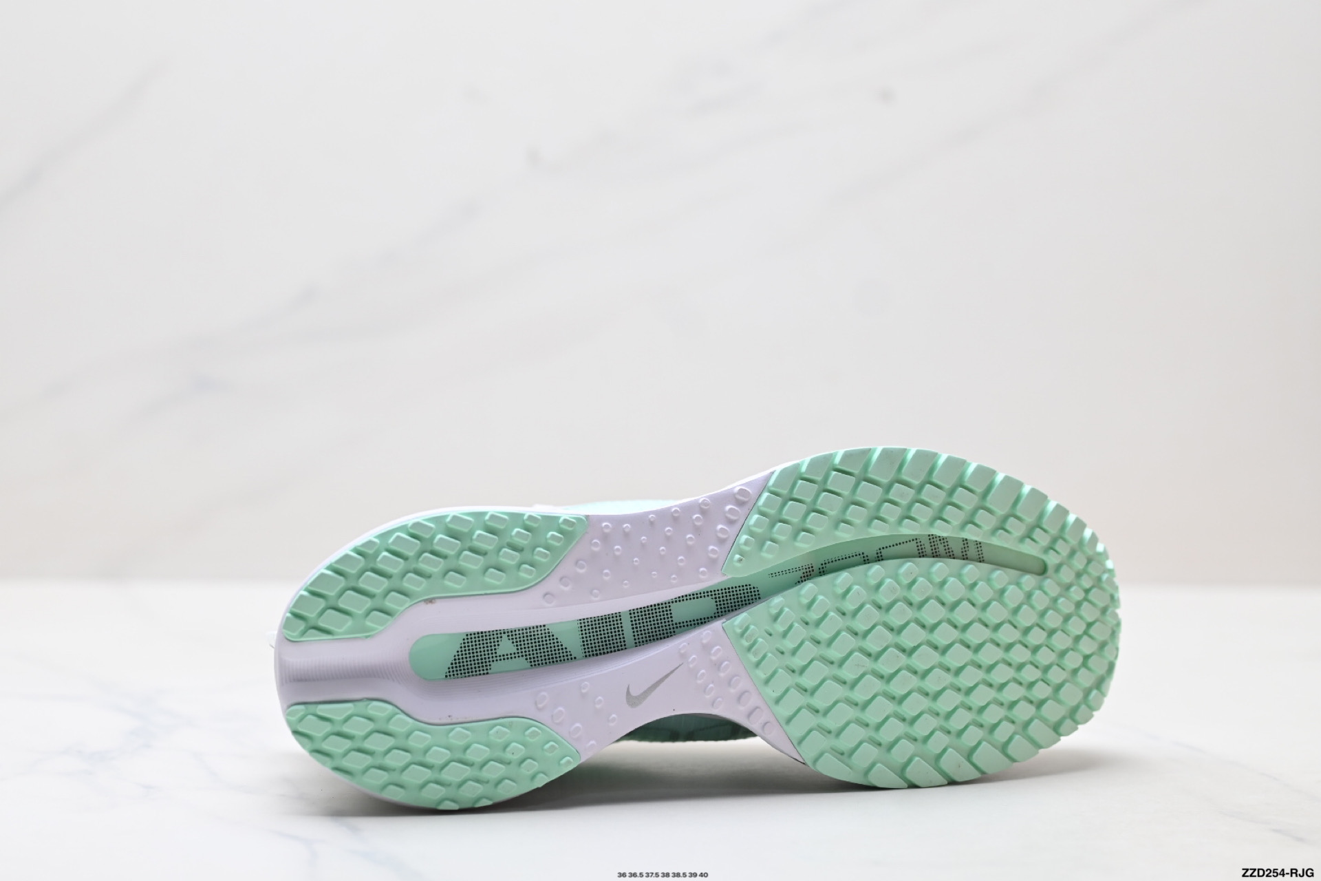 Nike Air Zoom Pegasus Premium 耐克 新款气垫缓震休闲跑步鞋 HQ2593-103