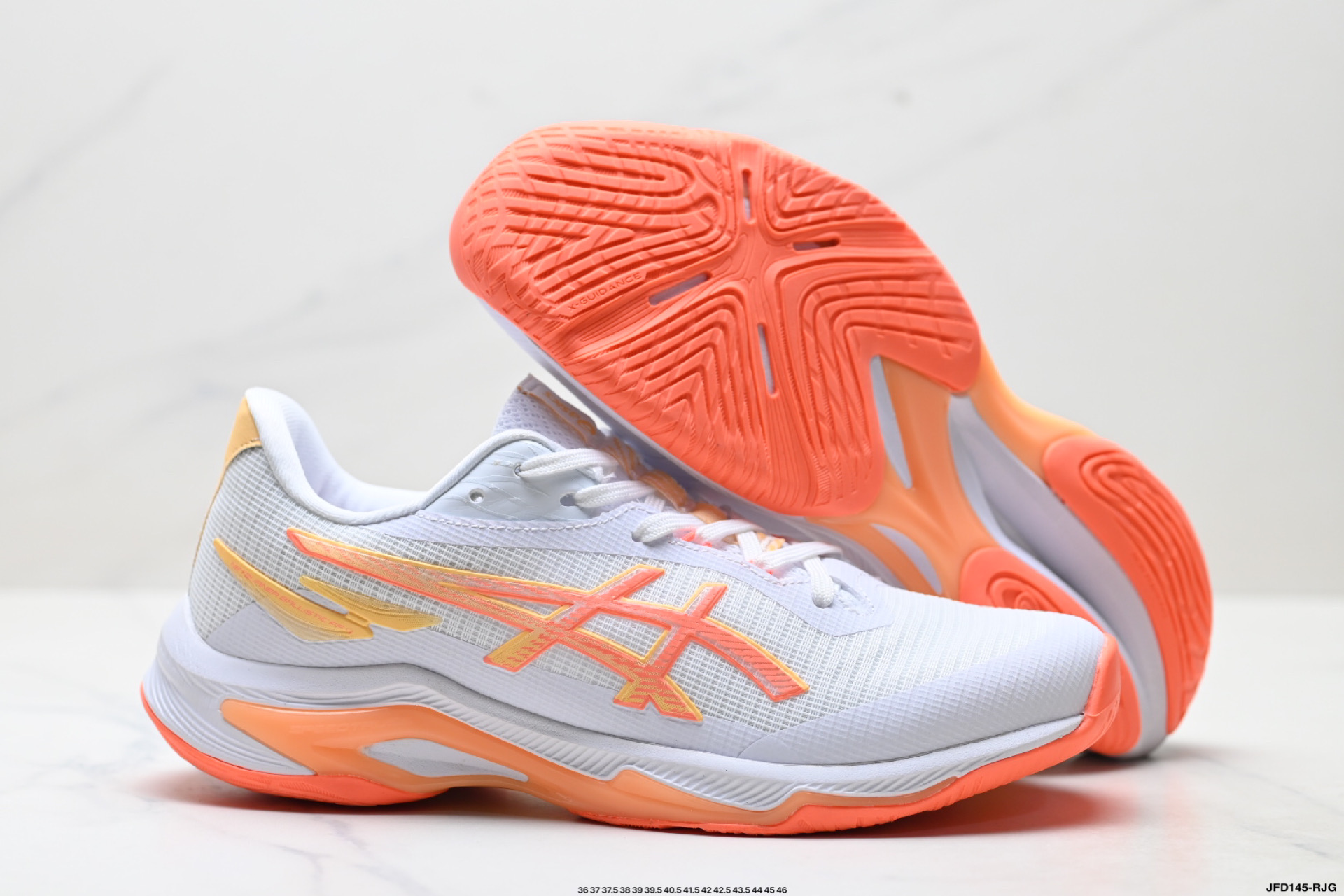 180 ASICS NETBURNER BALLISTIC FF 4 亚瑟士 专业训练鞋 轻量舒适透气材质 升级全新缓震中底部位科技材质 1052A083-101