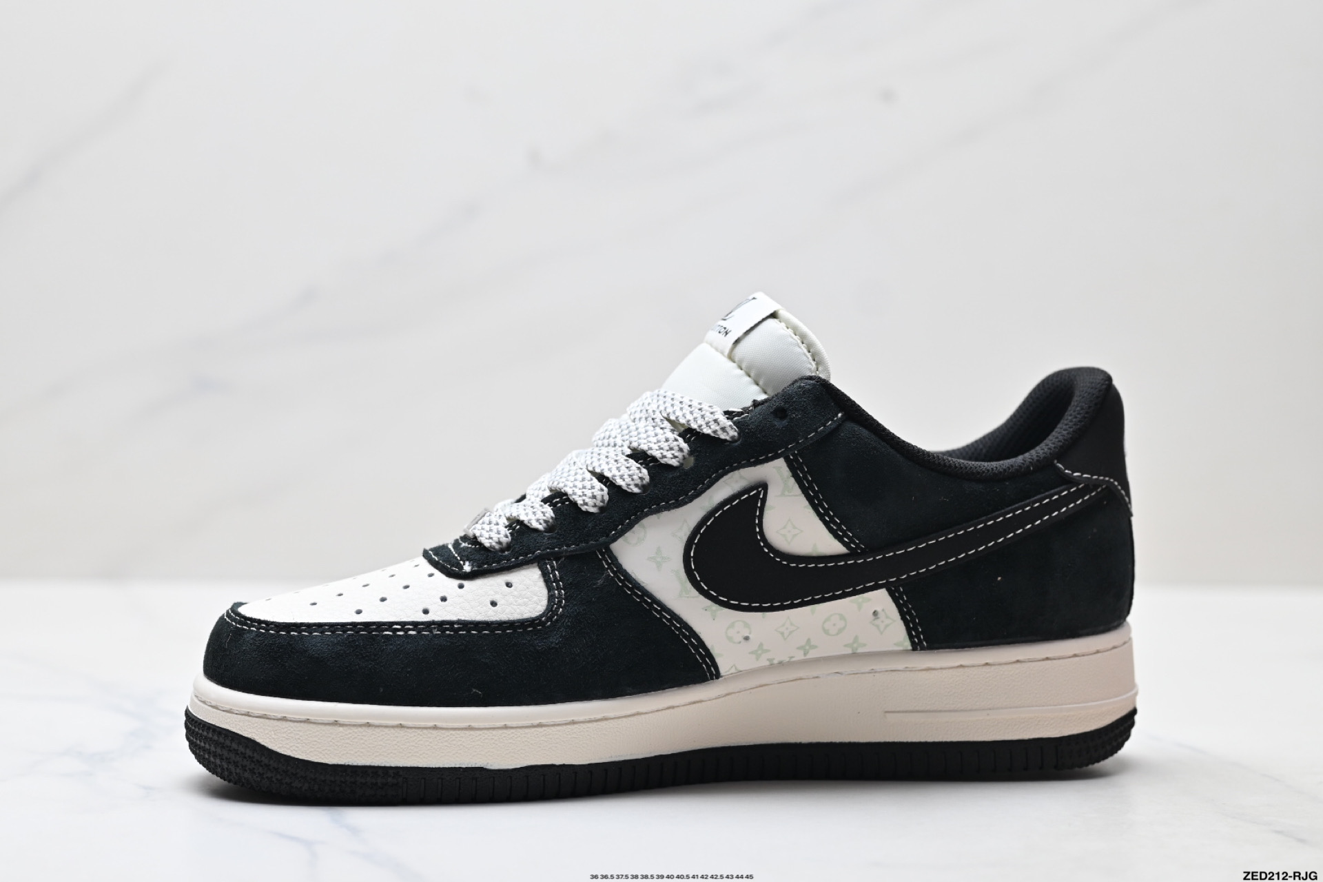 270 NIKE AIR FORCE 1‘07 CX5050-Y26