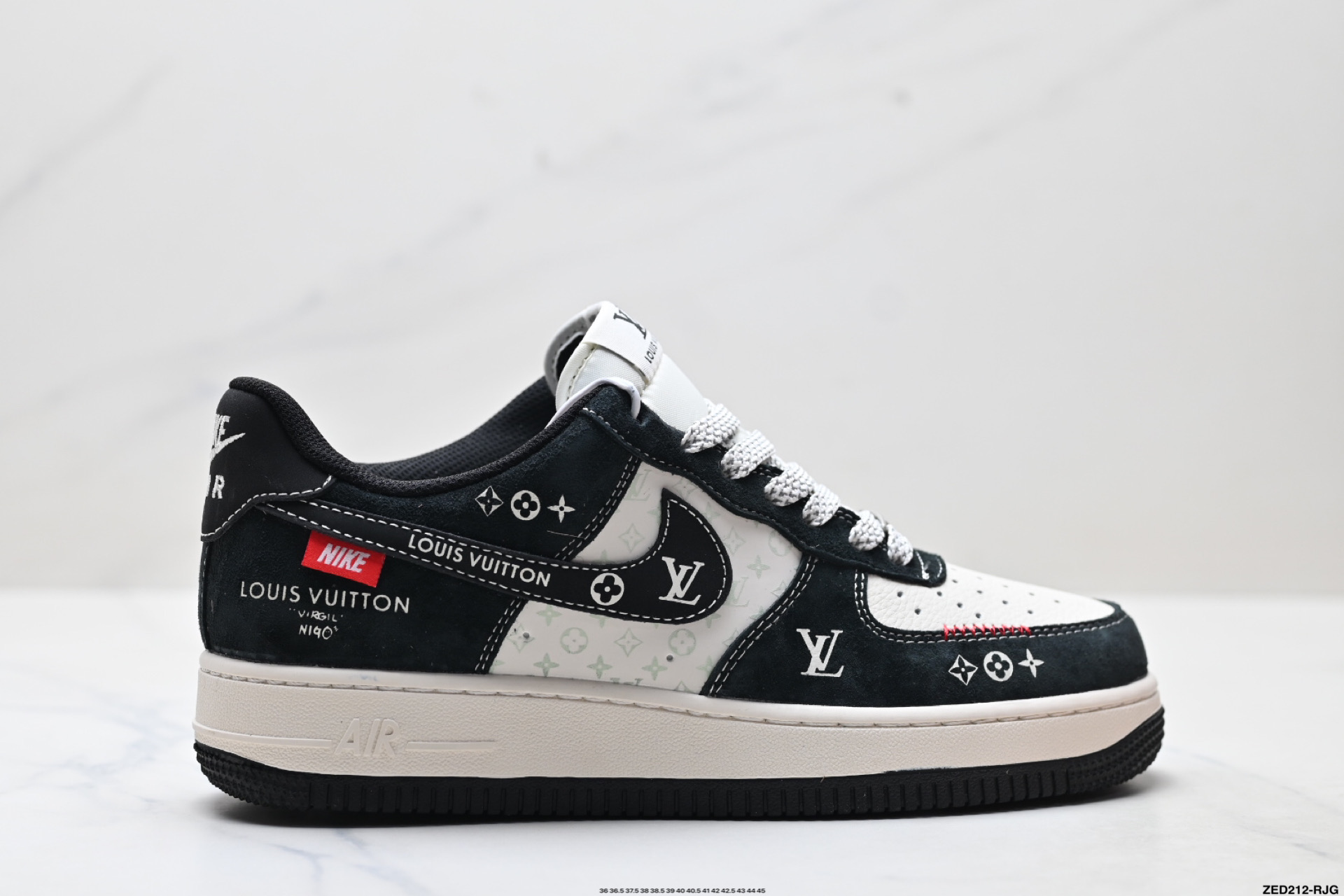 270 NIKE AIR FORCE 1‘07 CX5050-Y26