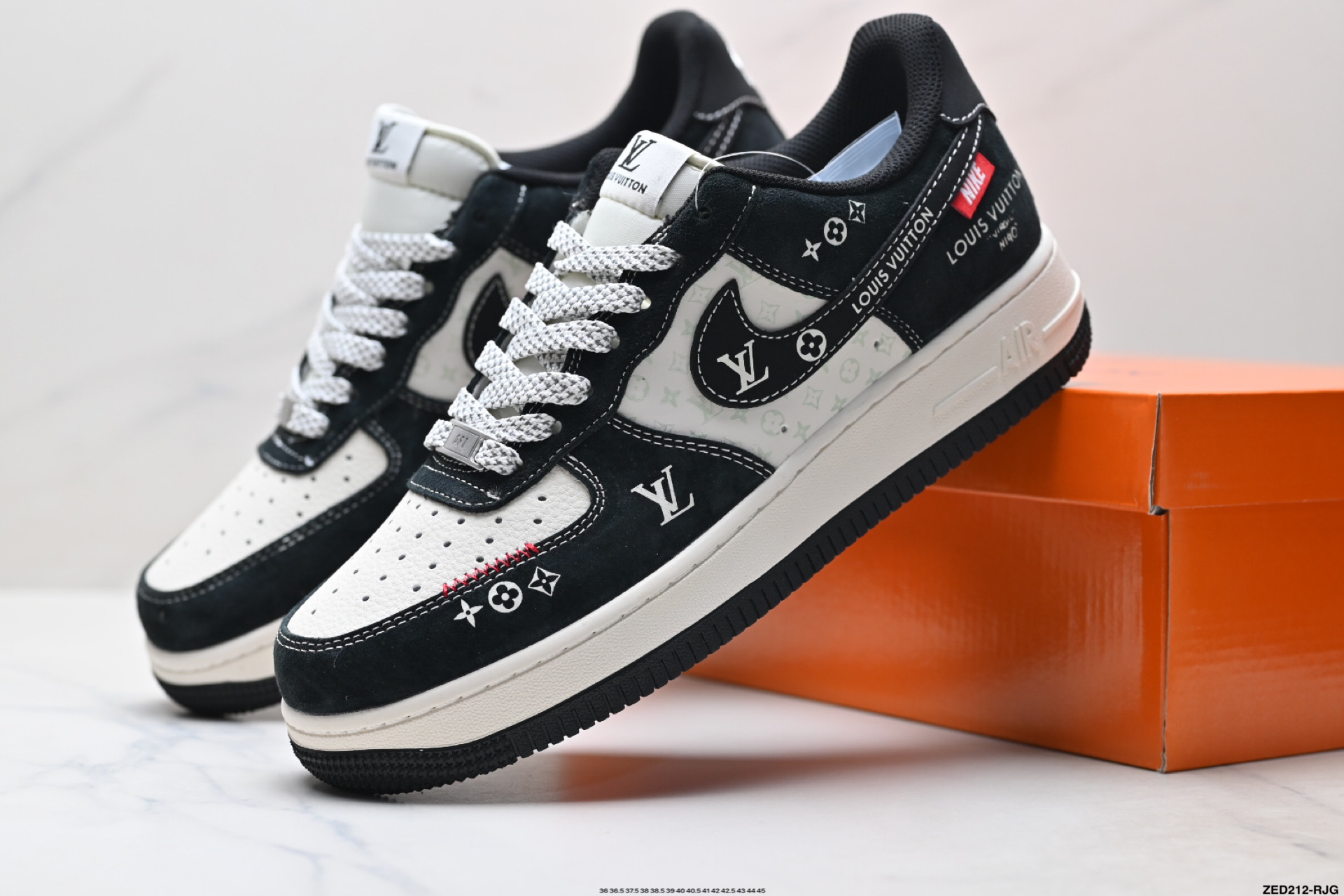 270 NIKE AIR FORCE 1‘07 CX5050-Y26