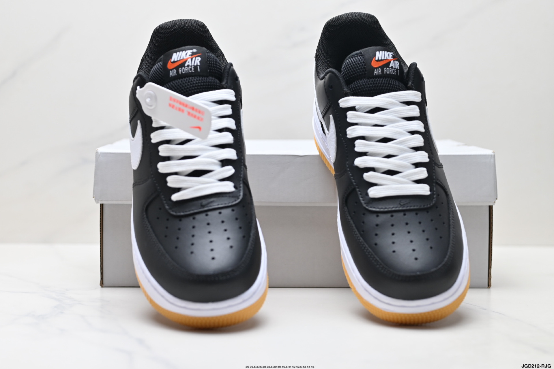 NIKE AIR FORCE 1‘07 II7630-001