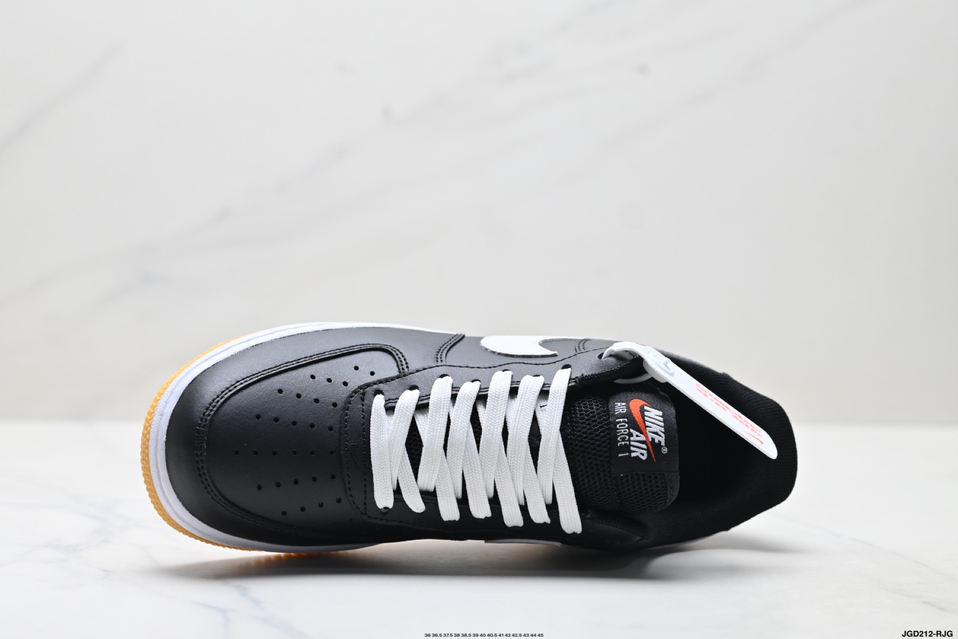 NIKE AIR FORCE 1‘07 II7630-001