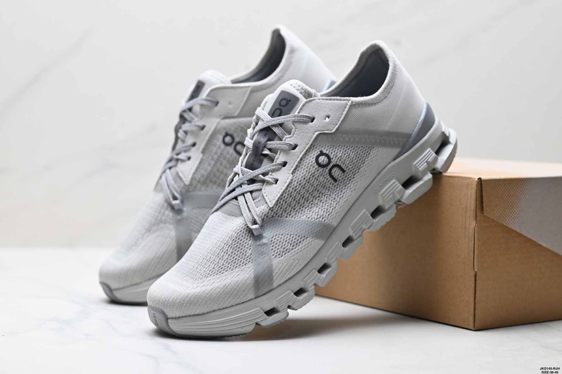 170 On昂跑 Running Cloud X 4克劳德X系列低帮轻量舒适多功能休闲运动鞋