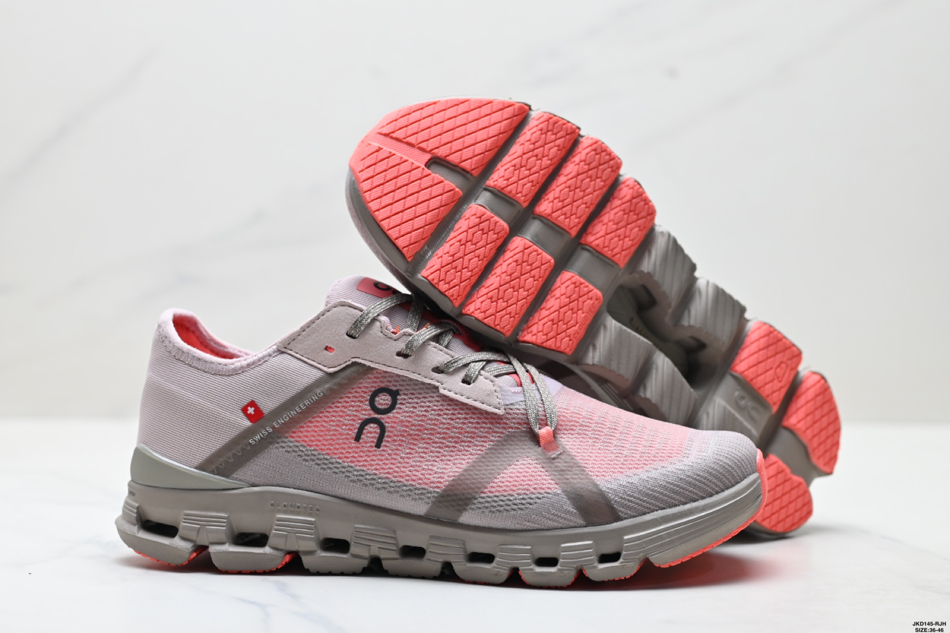 170 On昂跑 Running Cloud X 4克劳德X系列低帮轻量舒适多功能休闲运动鞋