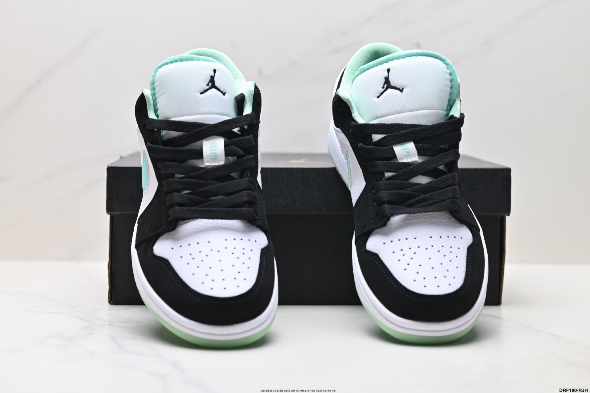 💰155
真标✅Nike Air Jordan 1 Low
AJ1乔1低帮休闲板鞋 同步官方配色 
官方货号:553558-116
尺码:36 36.5 37.5 38 38.5 39 40 40.5 41 42 42.5 43 44 45
ID:DRF180-RJH