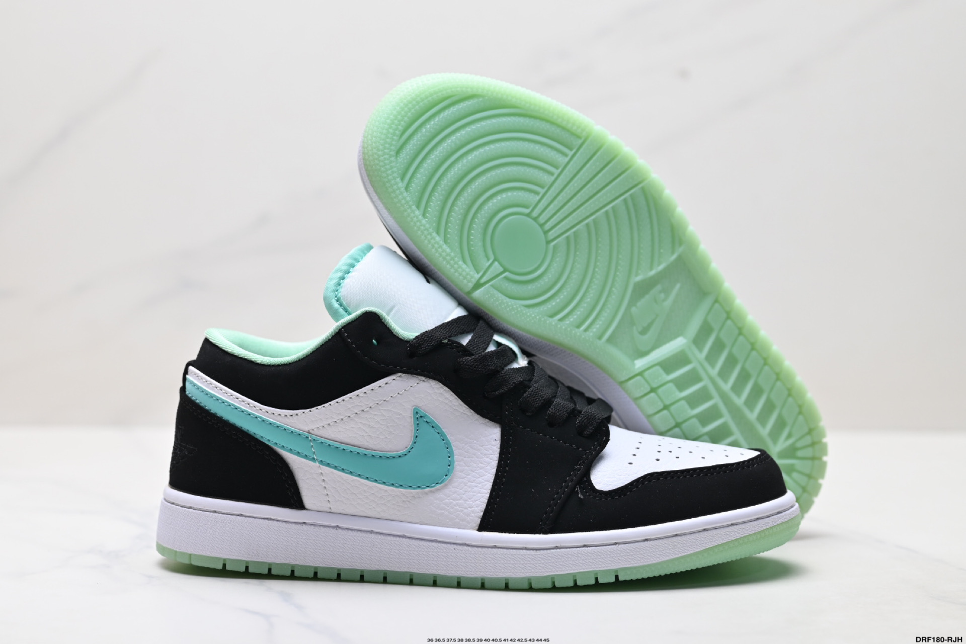 💰155
真标✅Nike Air Jordan 1 Low
AJ1乔1低帮休闲板鞋 同步官方配色 
官方货号:553558-116
尺码:36 36.5 37.5 38 38.5 39 40 40.5 41 42 42.5 43 44 45
ID:DRF180-RJH