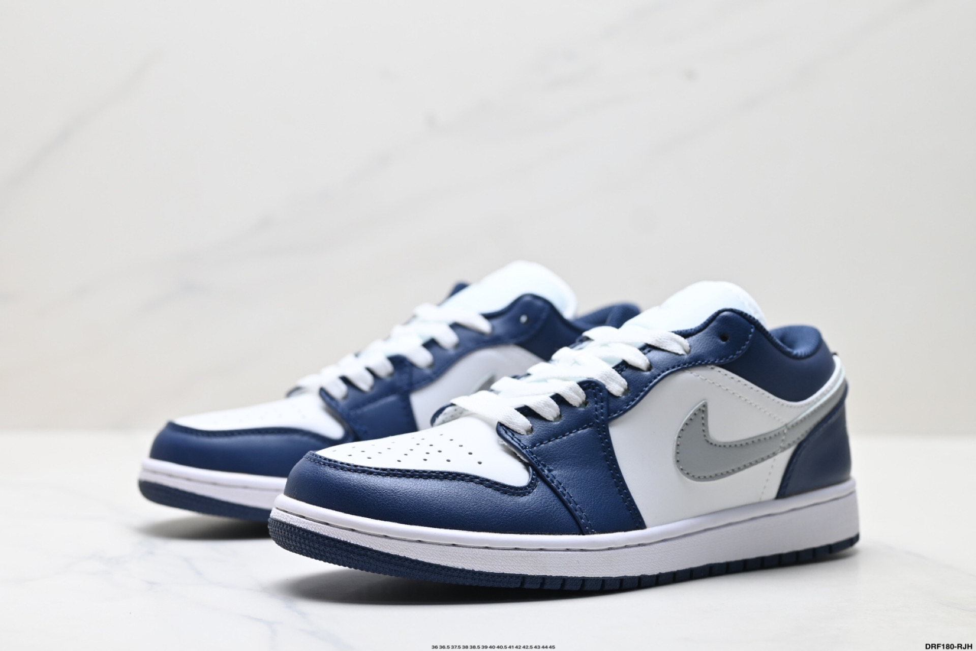 💰155
真标✅Nike Air Jordan 1 Low
AJ1乔1低帮休闲板鞋 同步官方配色 
官方货号:553558-116
尺码:36 36.5 37.5 38 38.5 39 40 40.5 41 42 42.5 43 44 45
ID:DRF180-RJH