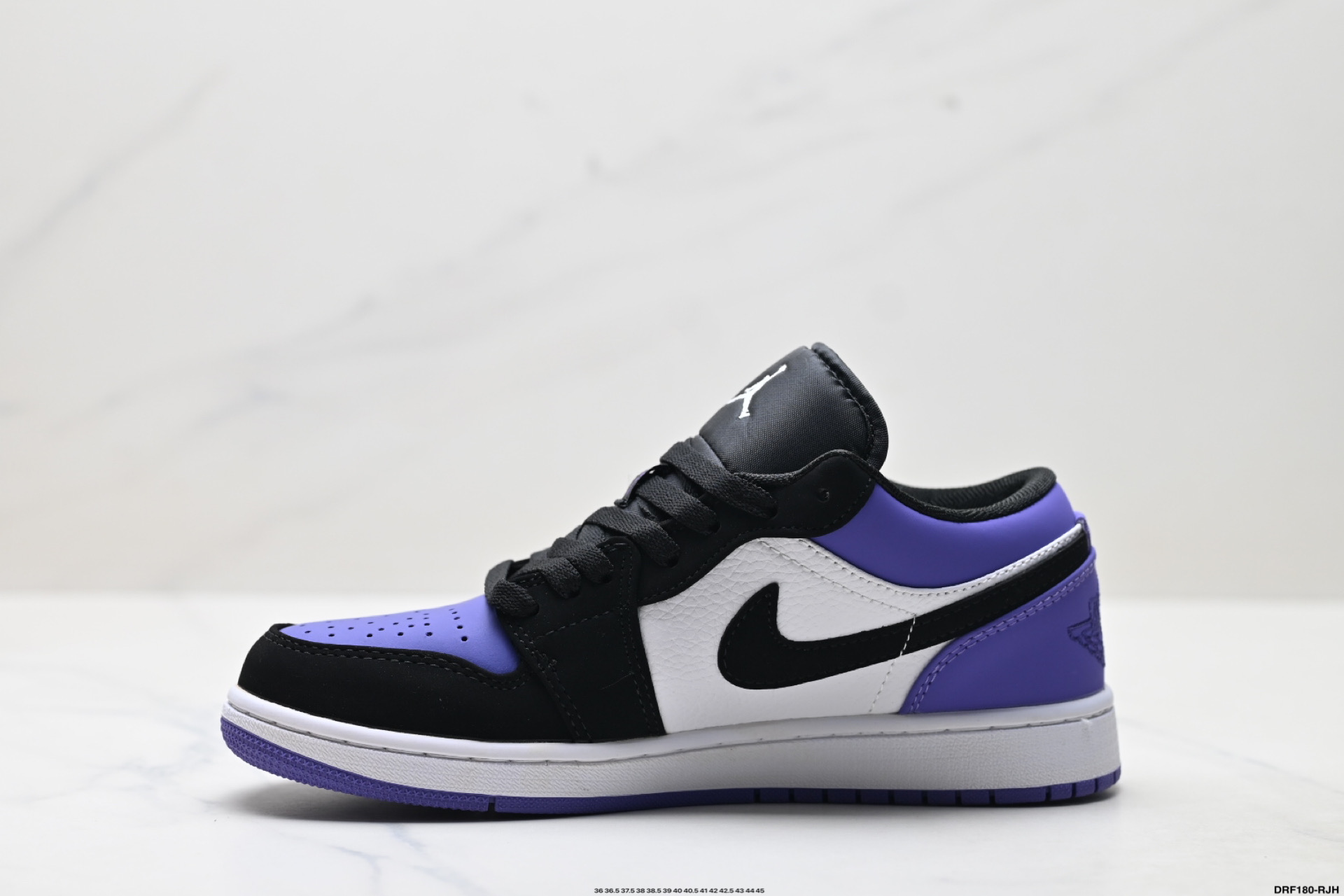 💰155
真标✅Nike Air Jordan 1 Low
AJ1乔1低帮休闲板鞋 同步官方配色 
官方货号:553558-116
尺码:36 36.5 37.5 38 38.5 39 40 40.5 41 42 42.5 43 44 45
ID:DRF180-RJH