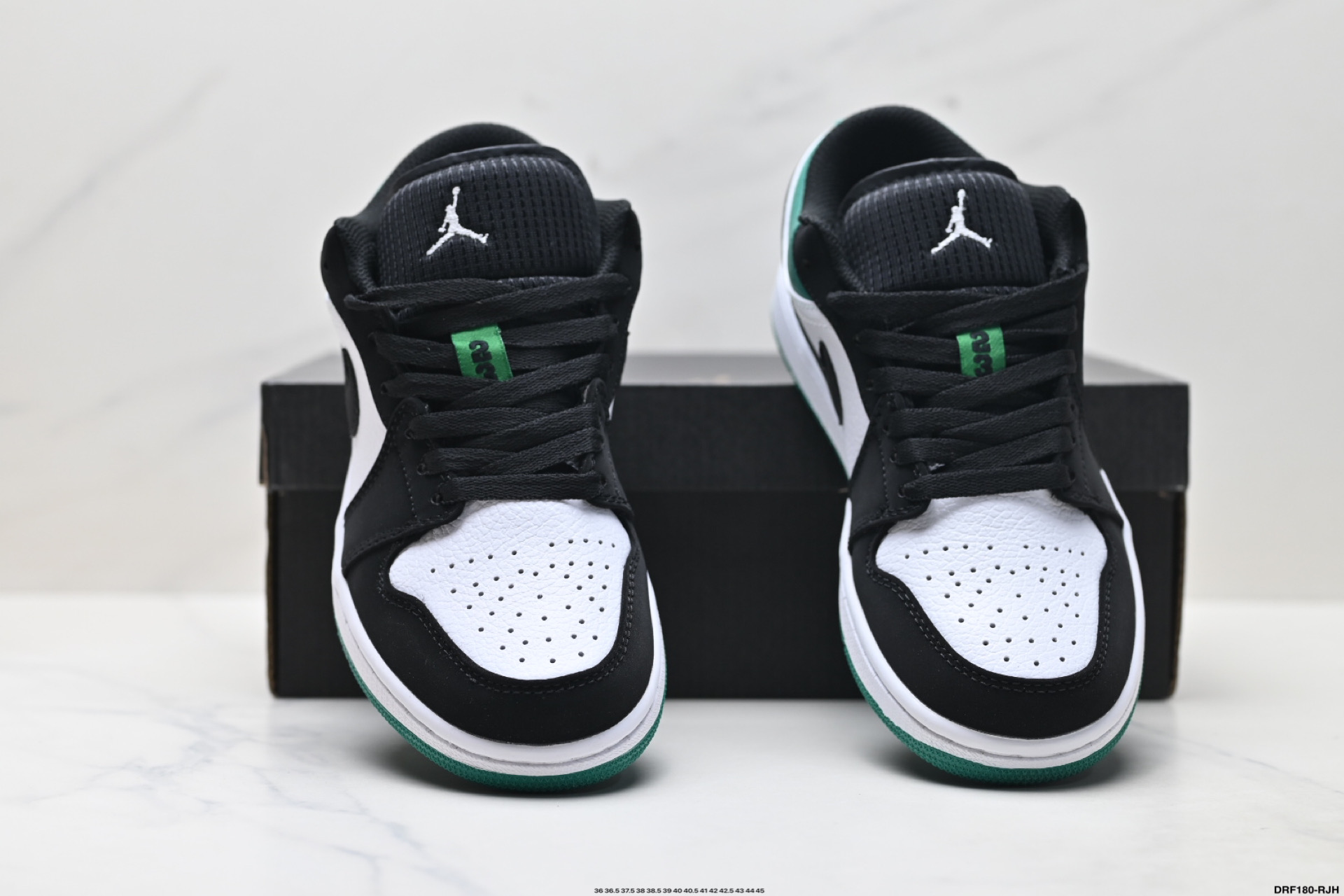 💰155
真标✅Nike Air Jordan 1 Low
AJ1乔1低帮休闲板鞋 同步官方配色 
官方货号:553558-116
尺码:36 36.5 37.5 38 38.5 39 40 40.5 41 42 42.5 43 44 45
ID:DRF180-RJH